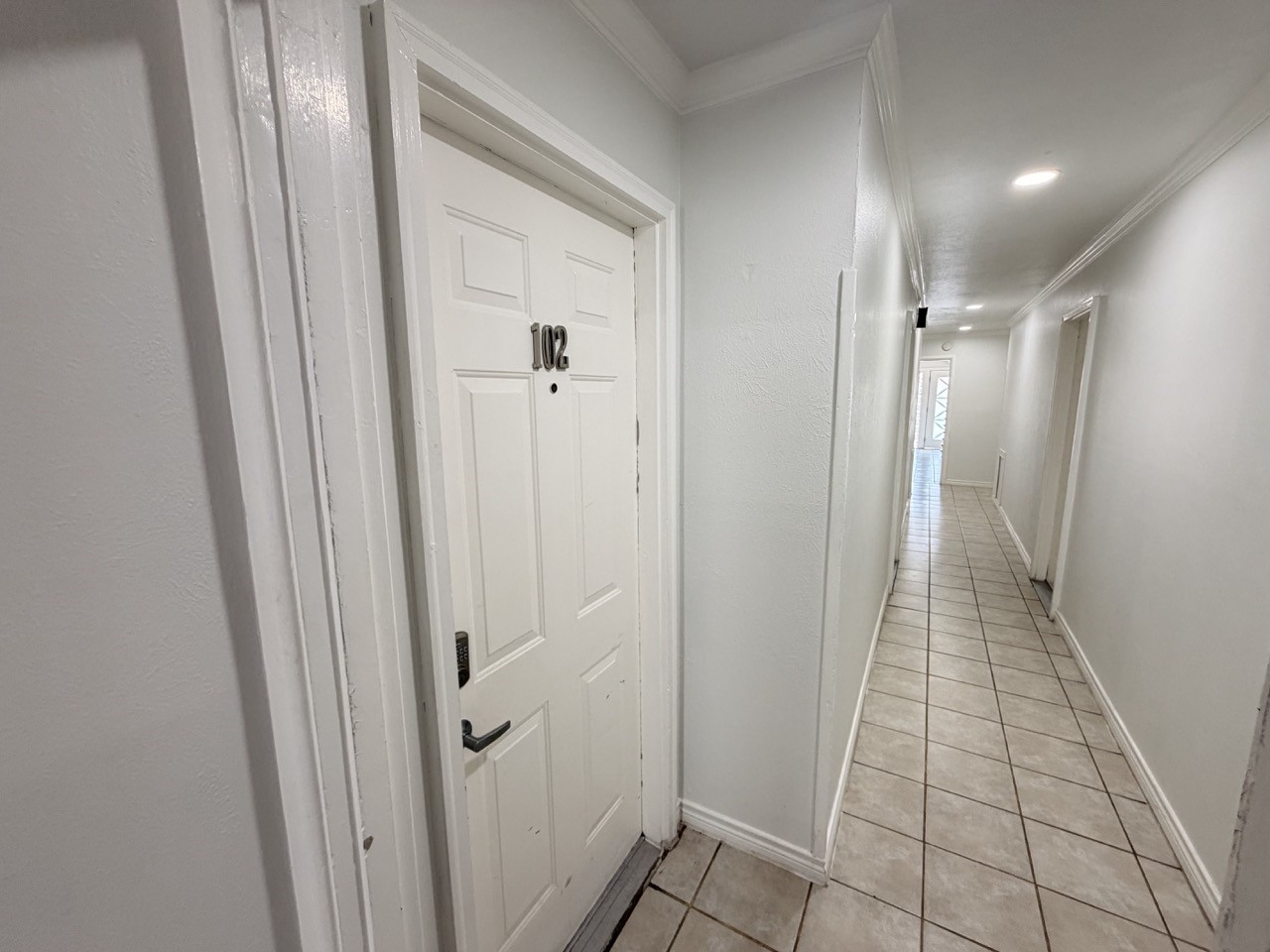 4115 Douglas Avenue 102