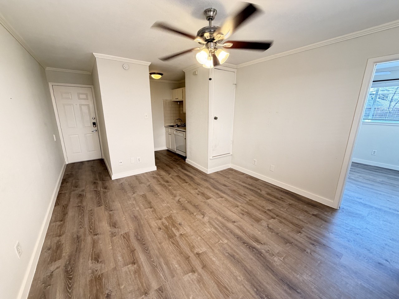 4115 Douglas Avenue 105