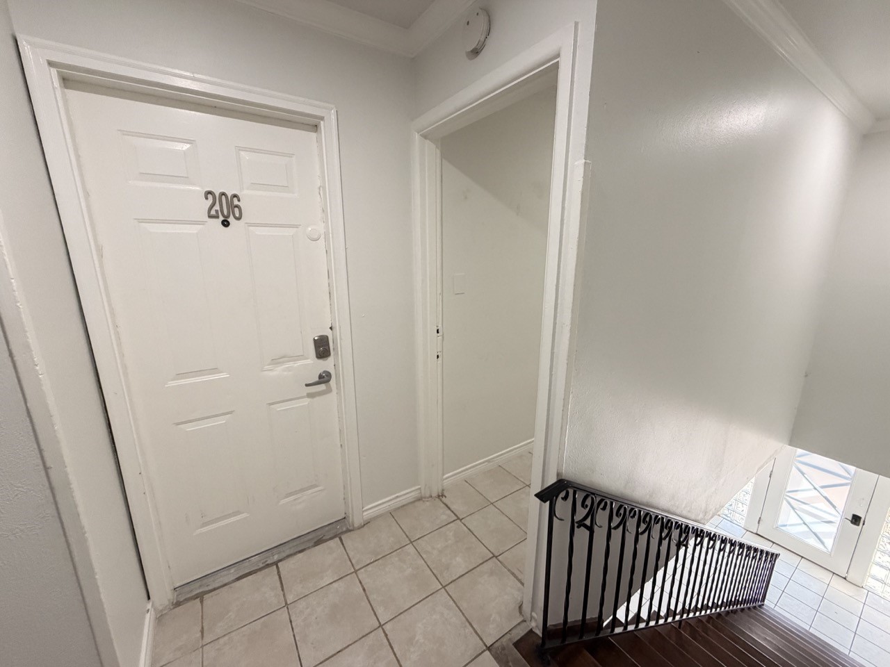 4115 Douglas Avenue 206