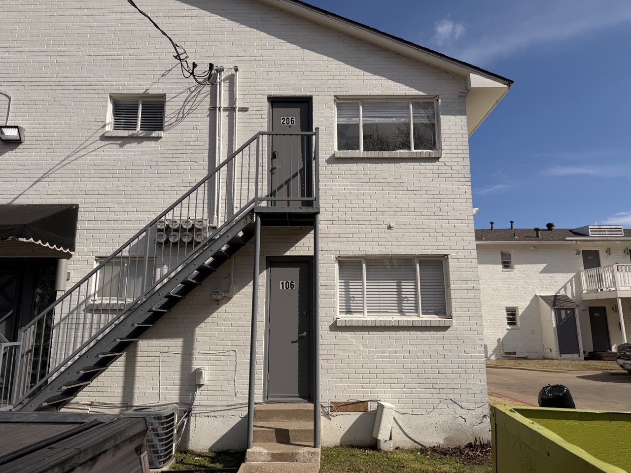 4115 Douglas Avenue 206