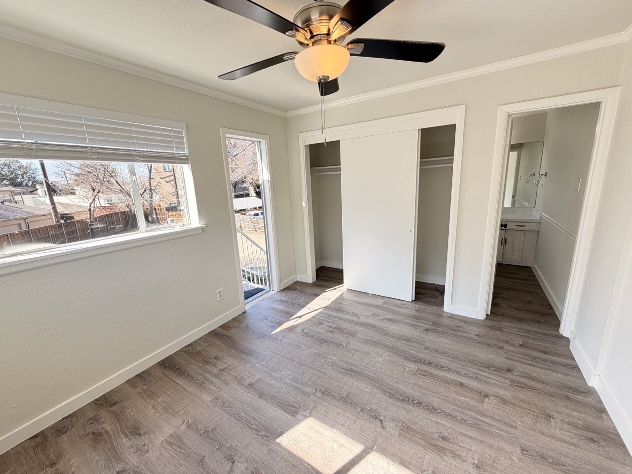 4115 Douglas Avenue 206