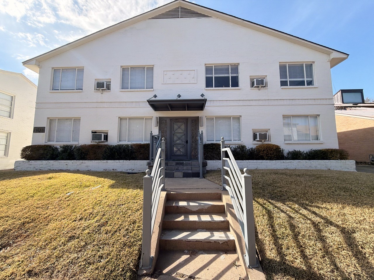 4115 Douglas Avenue 206