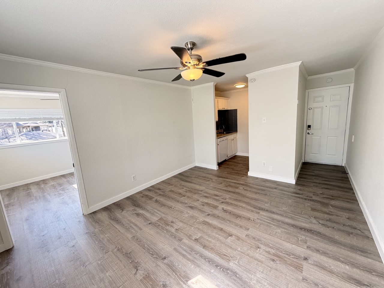 4115 Douglas Avenue 206
