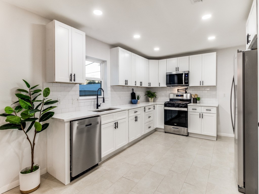 528 Shirley Court
