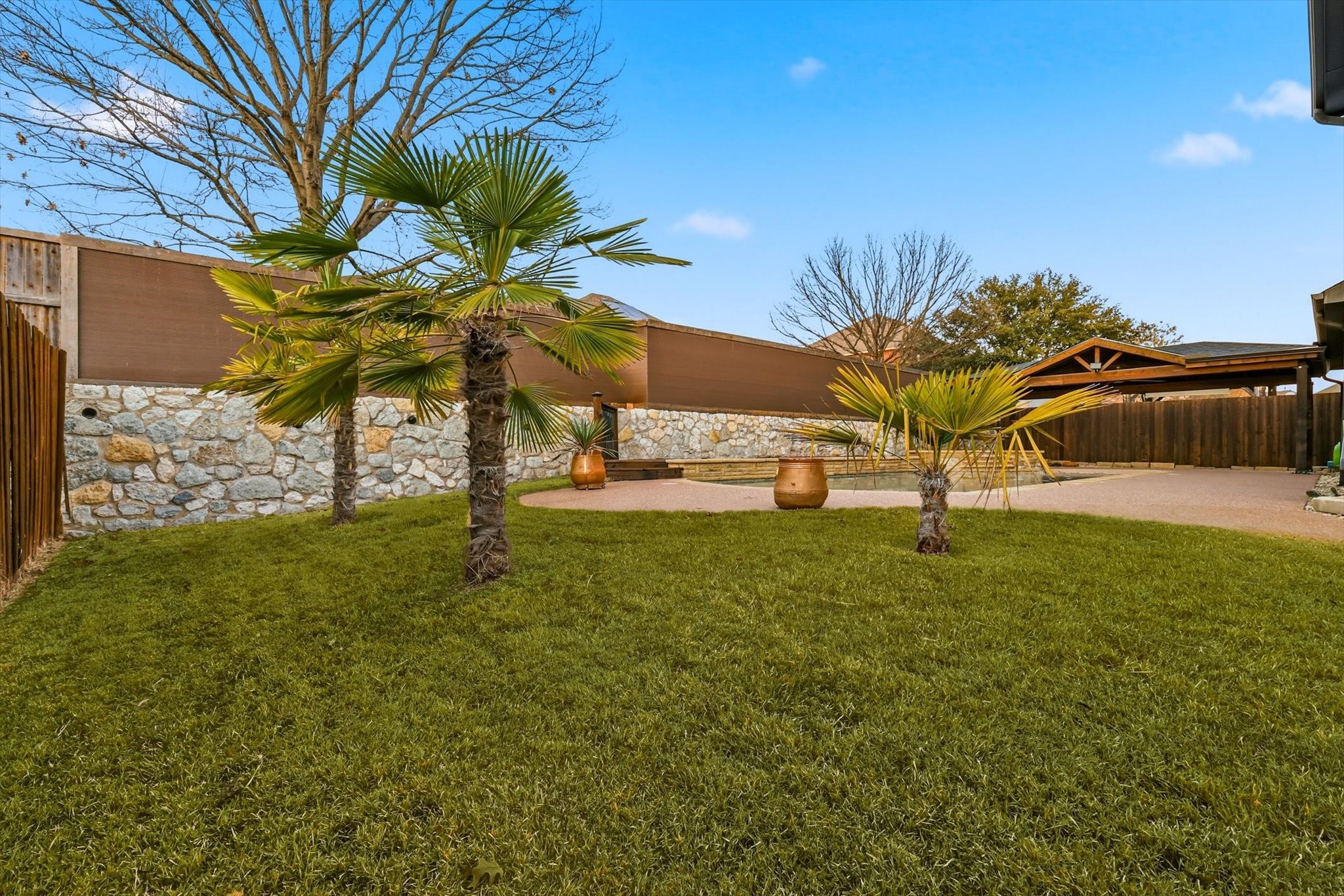 6613 Creek Bend