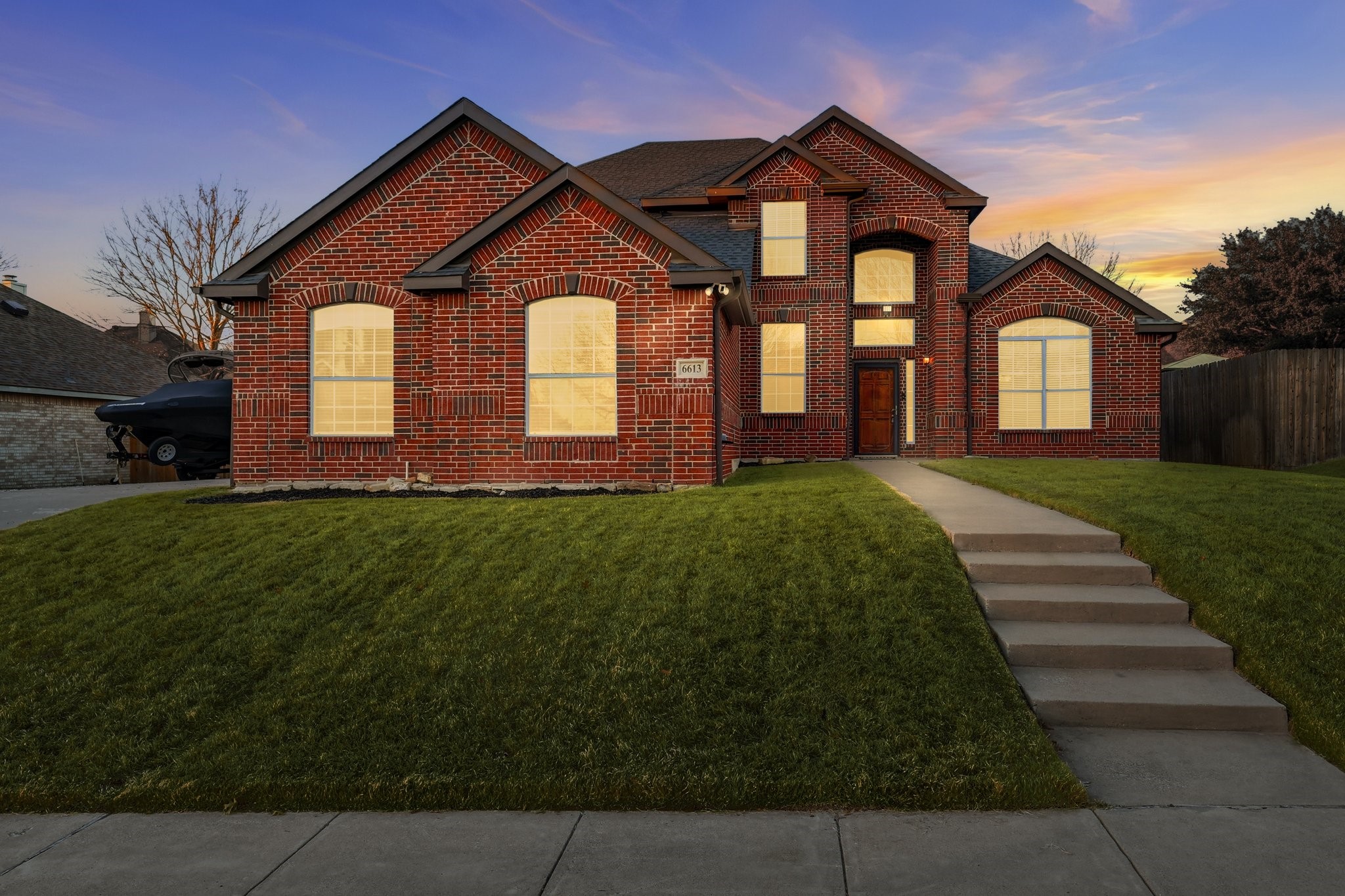 6613 Creek Bend