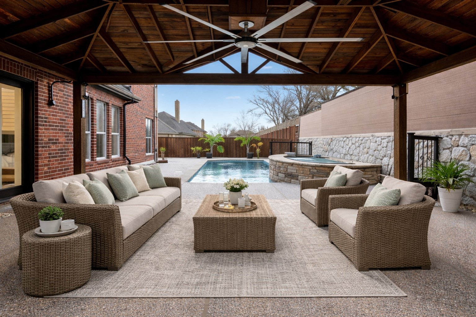 6613 Creek Bend
