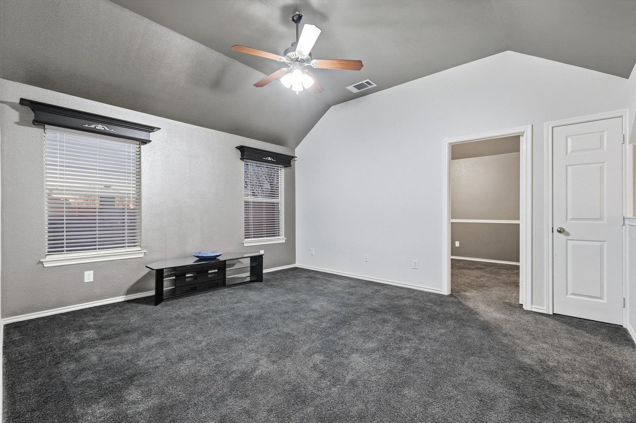 6613 Creek Bend