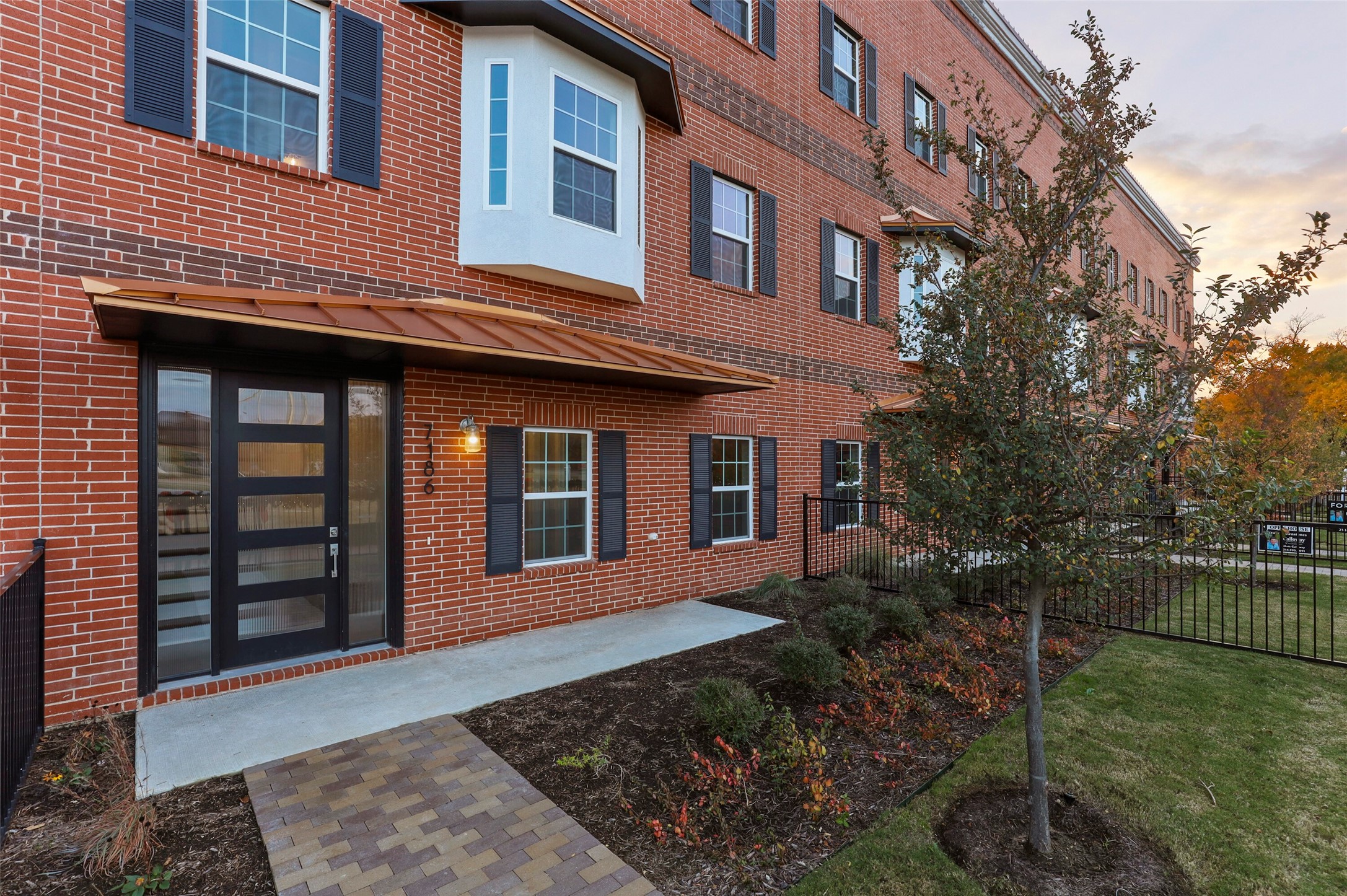 7186 Birch Mews