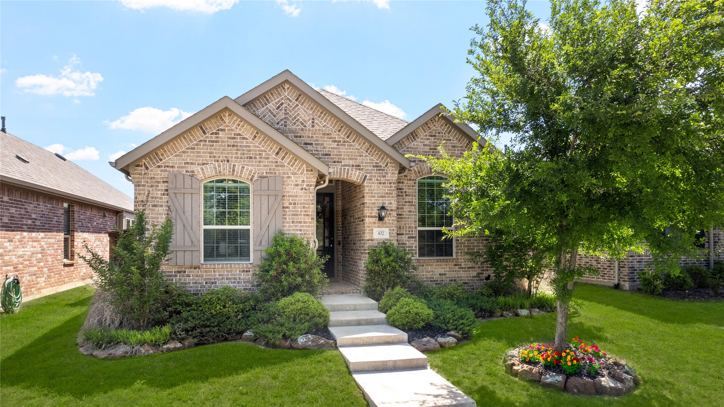 432 Gibbons Creek Trail