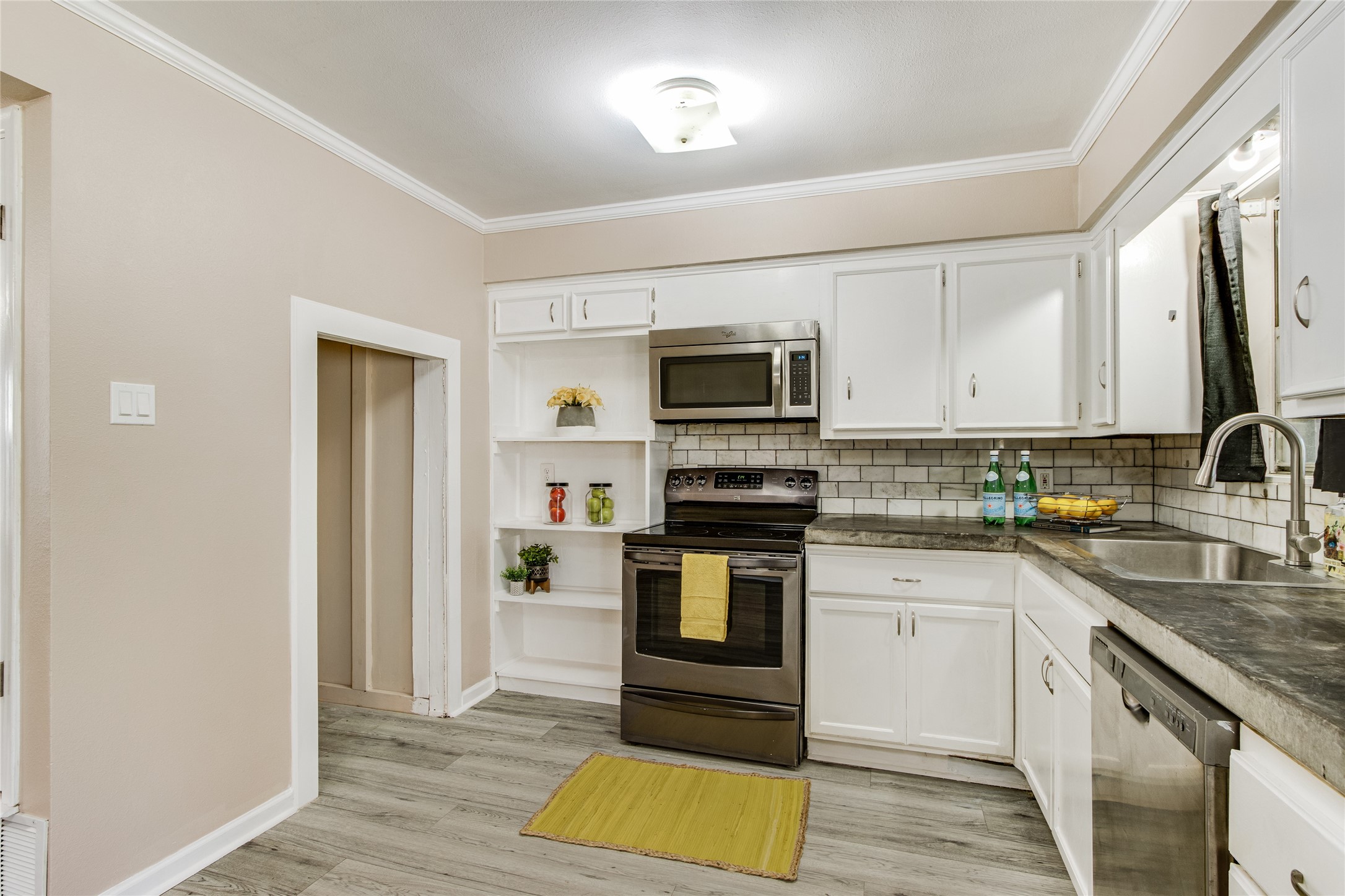 328 S 1st Street