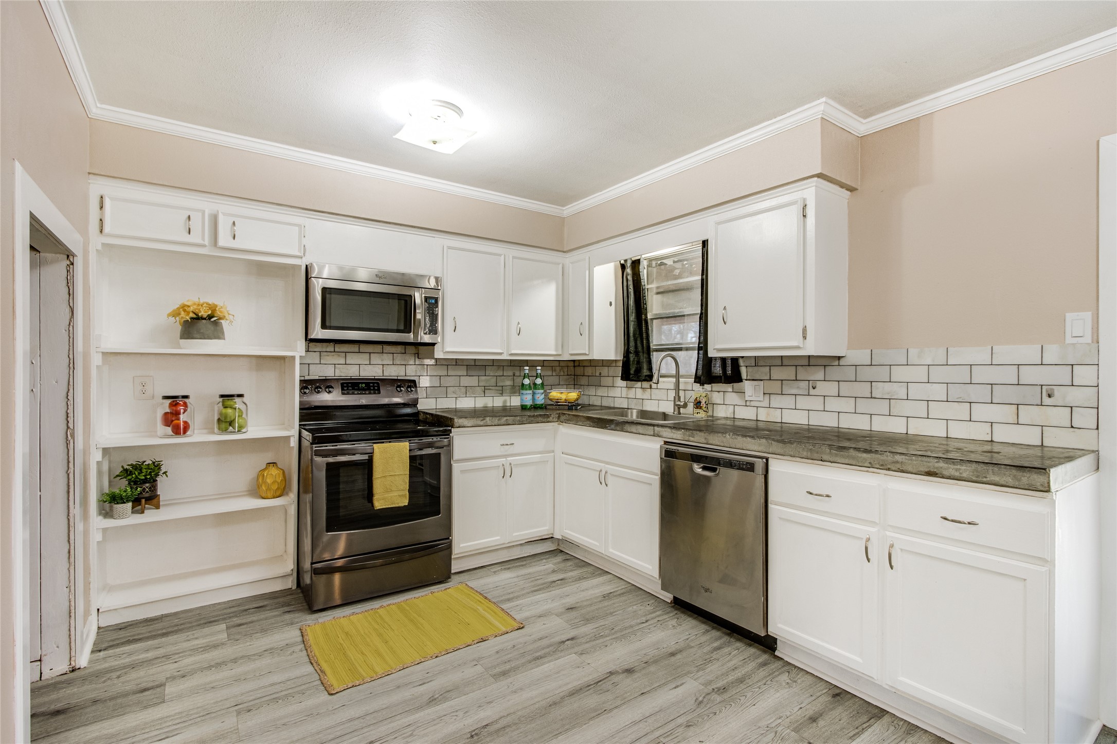 328 S 1st Street