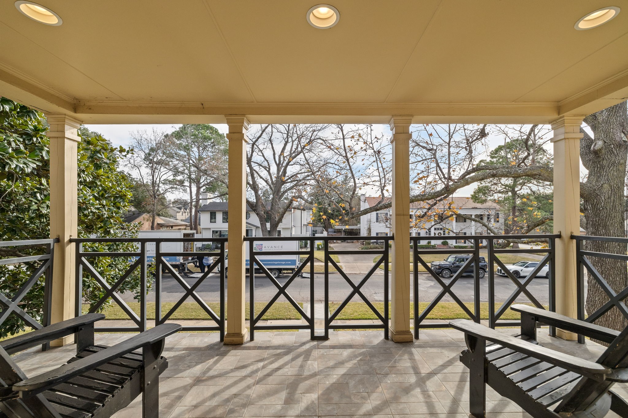 4678 Beverly Drive
