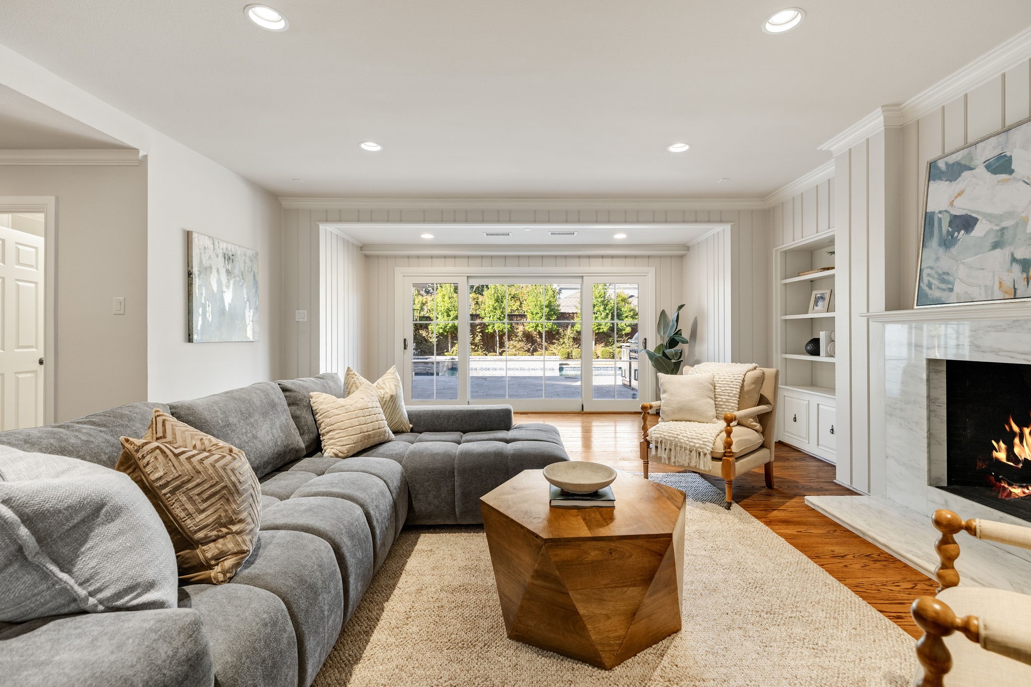 4678 Beverly Drive