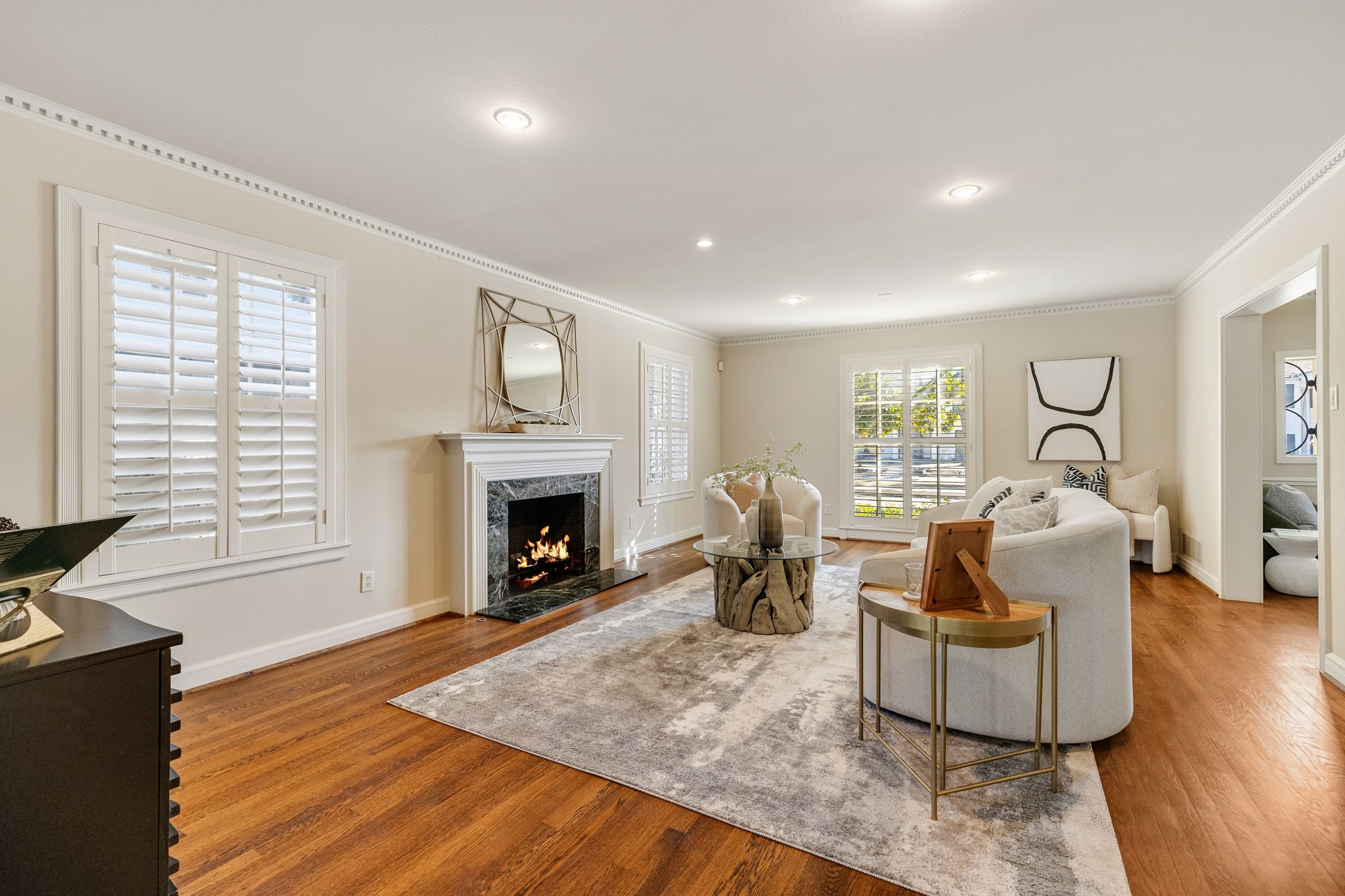 4678 Beverly Drive