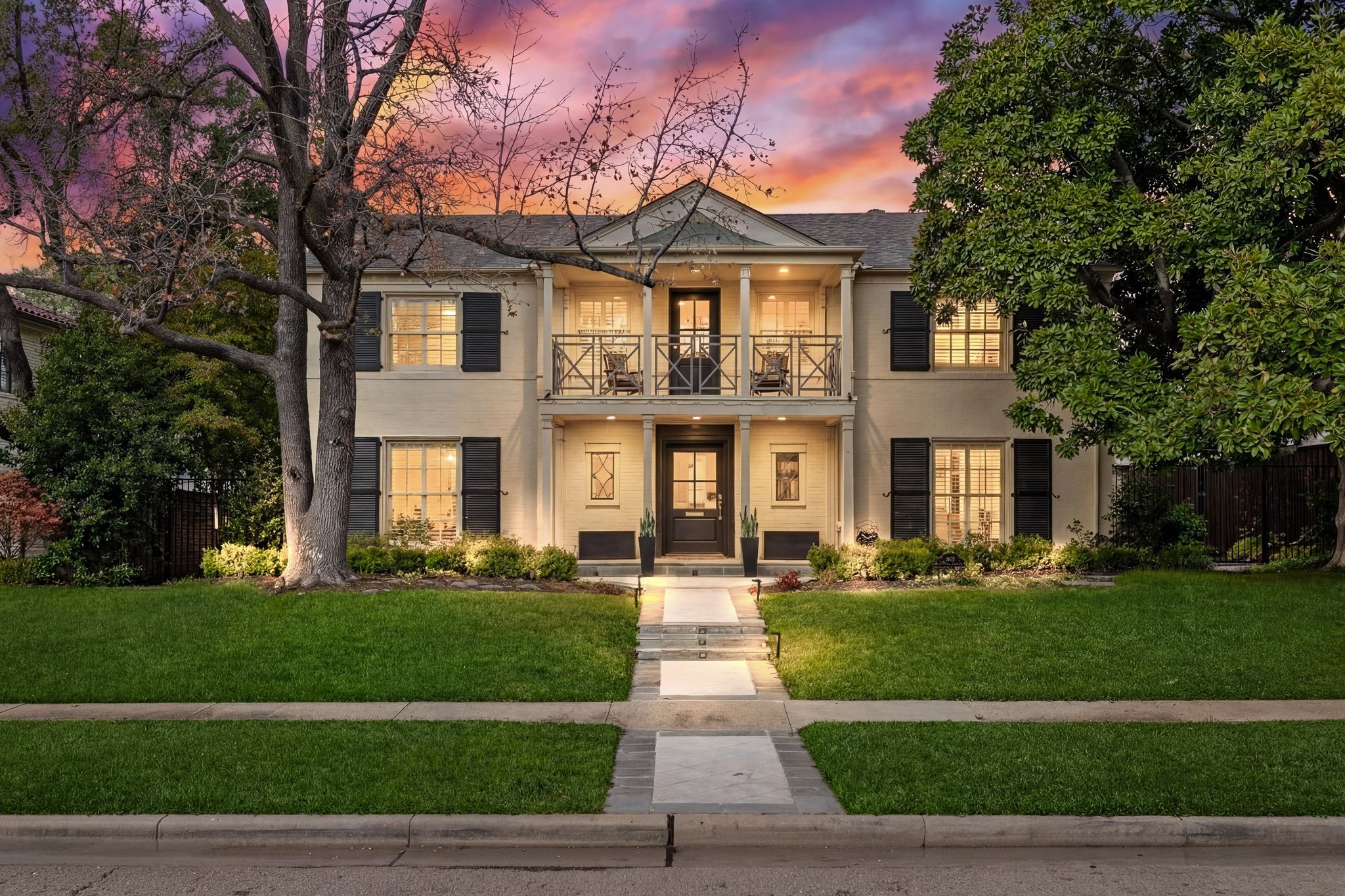 4678 Beverly Drive