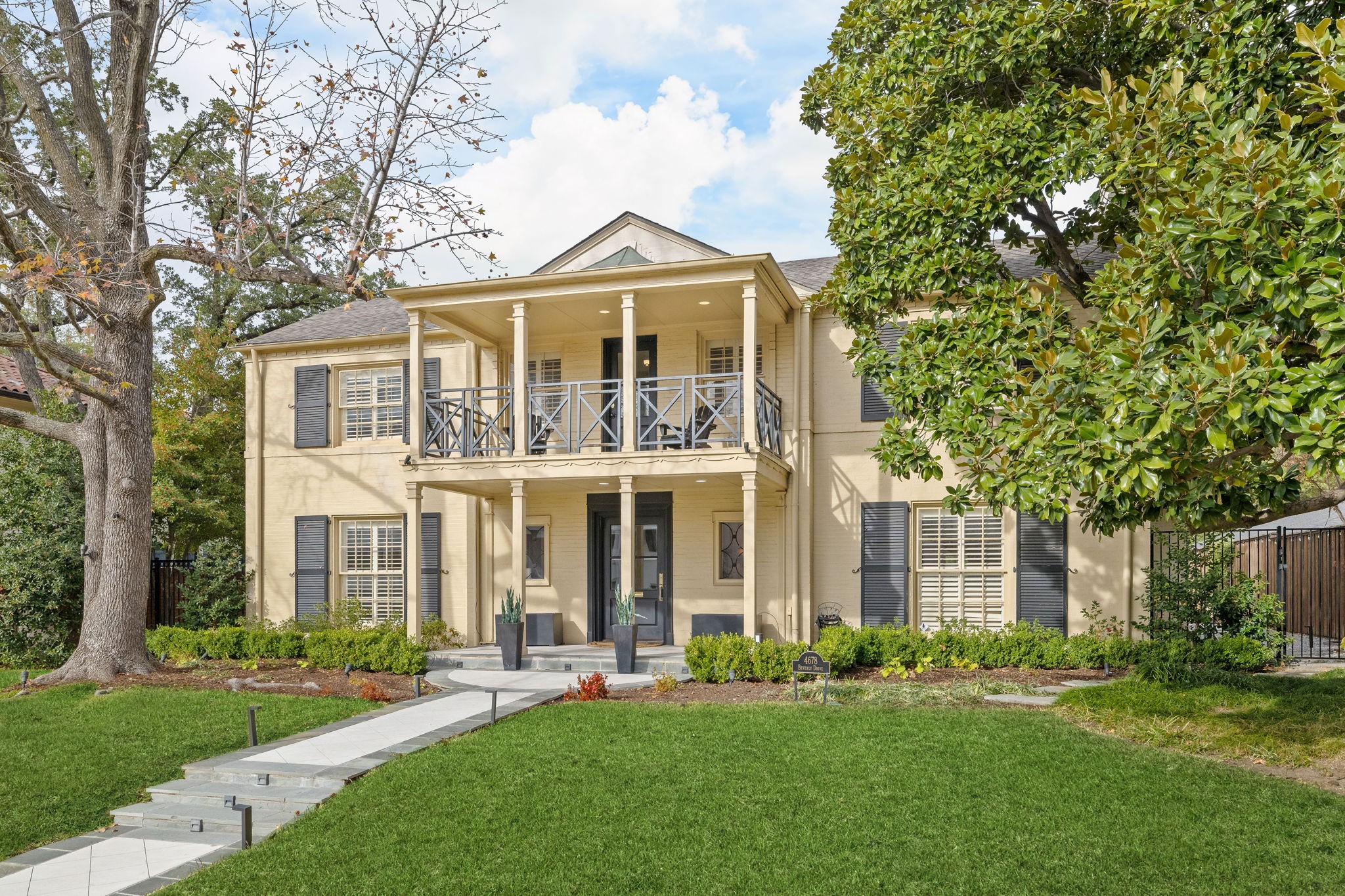 4678 Beverly Drive