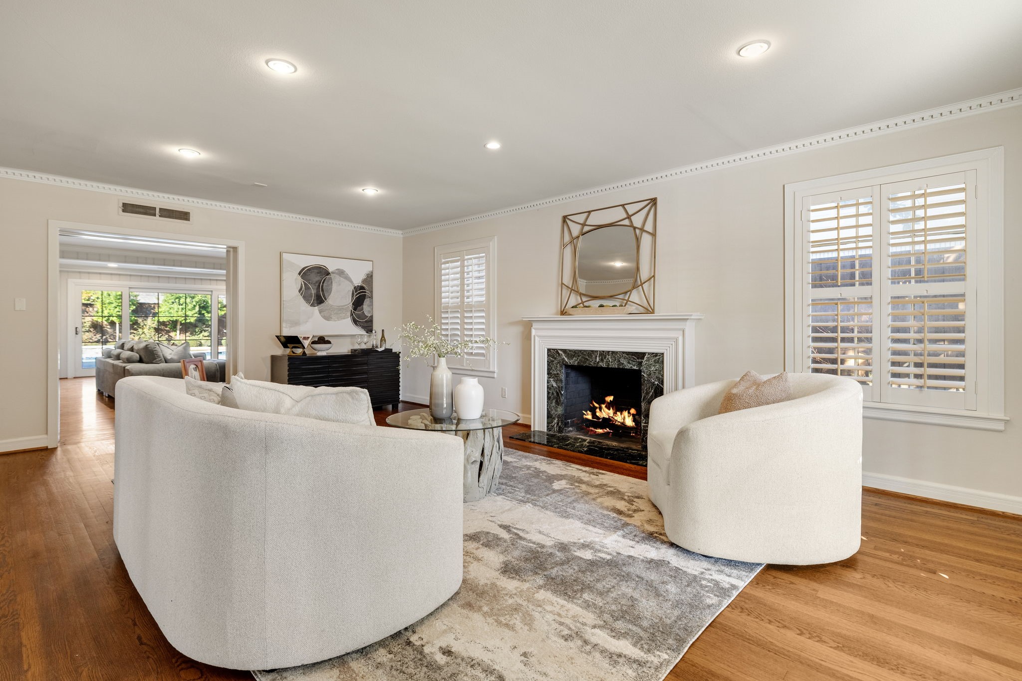 4678 Beverly Drive