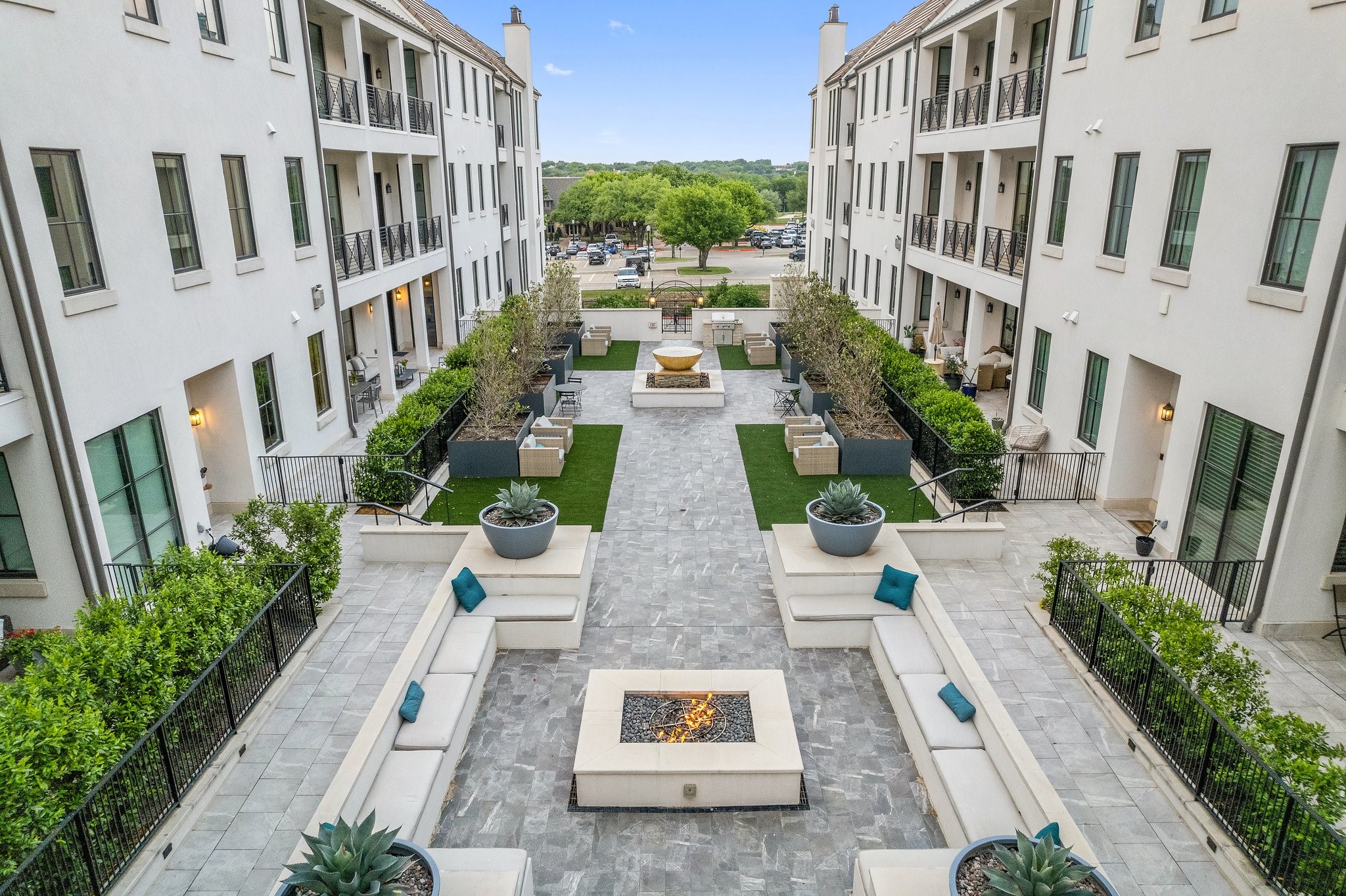 5270 Town And Country Boulevard 302