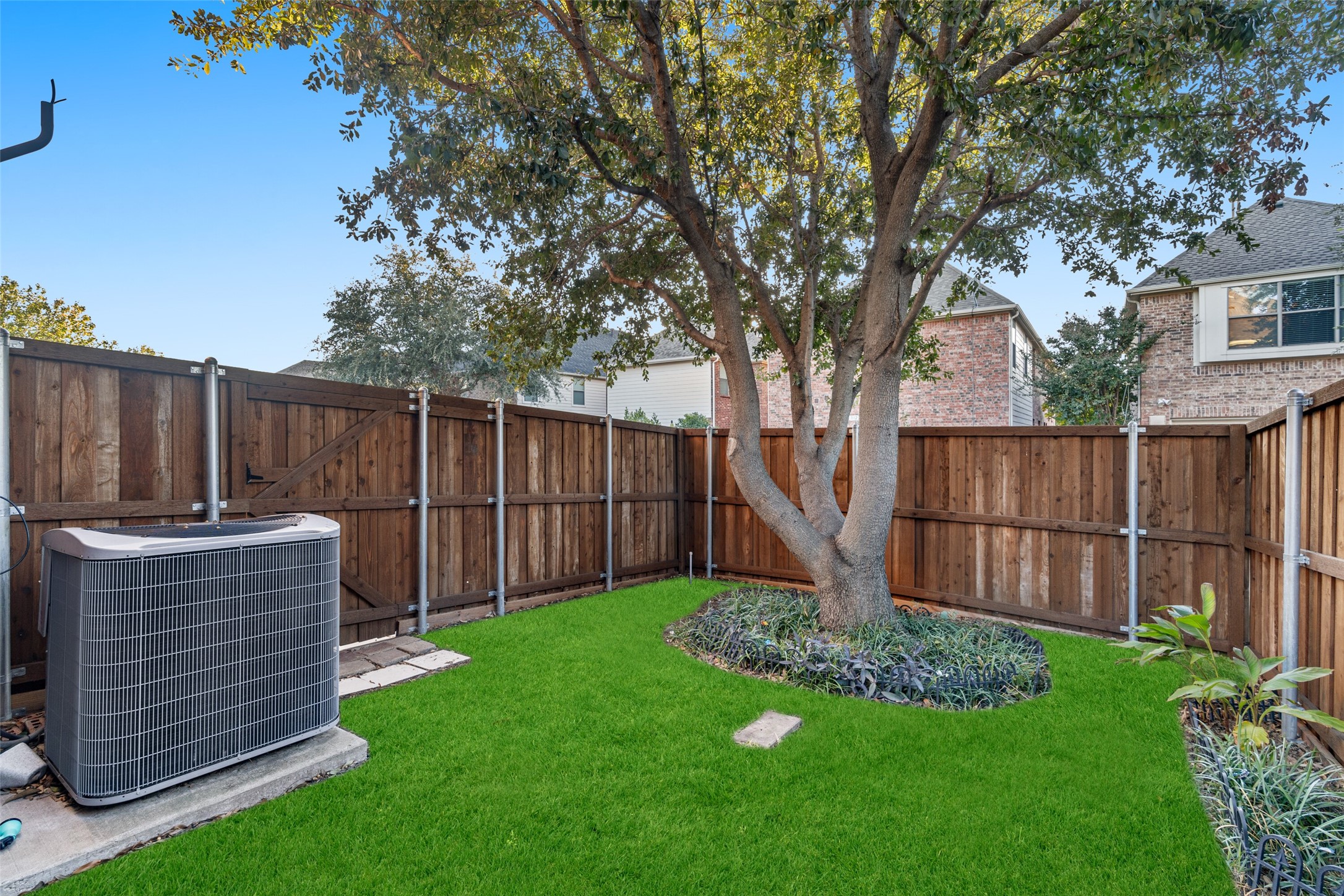 7113 Occidental Road