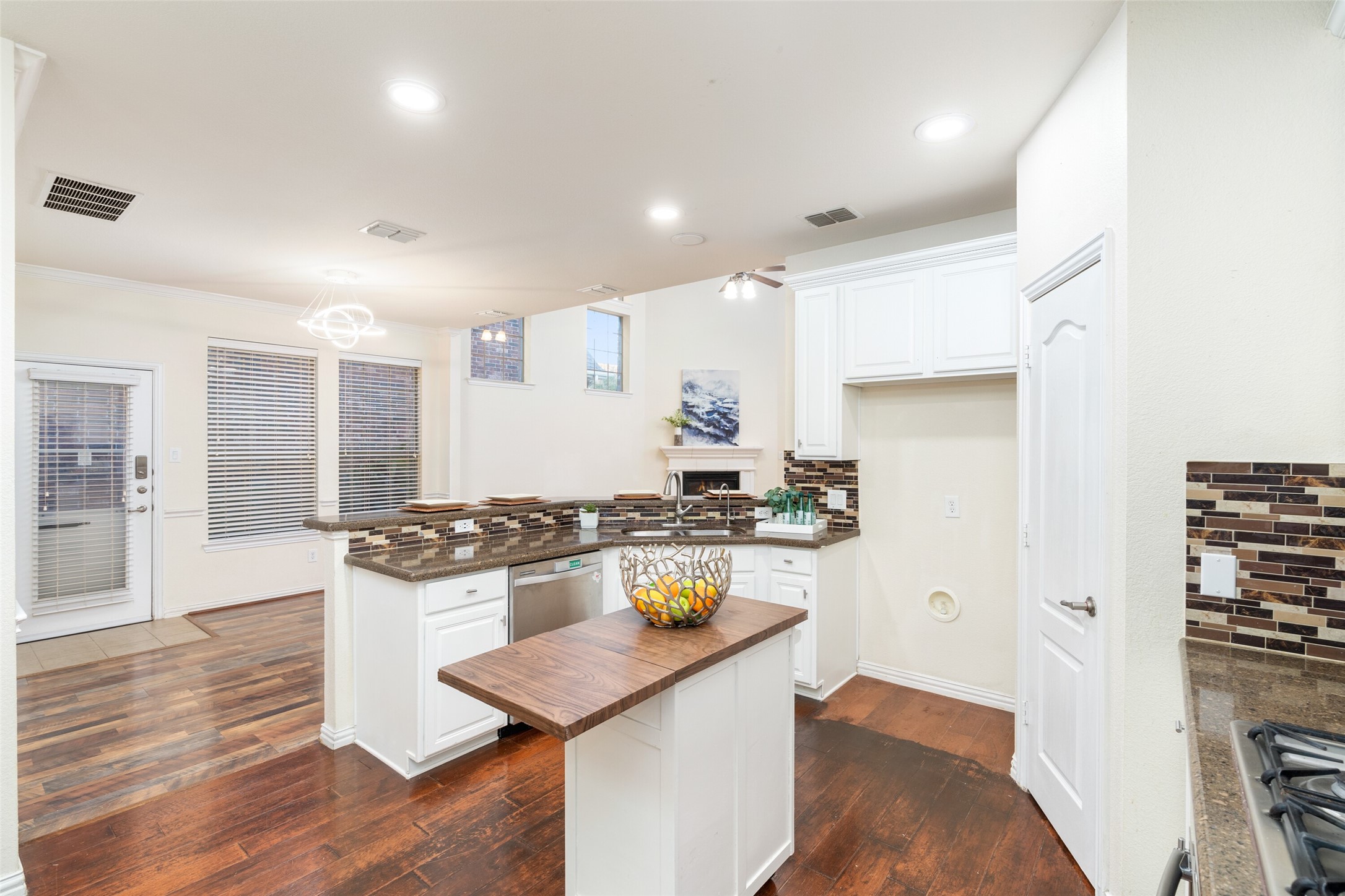 7113 Occidental Road