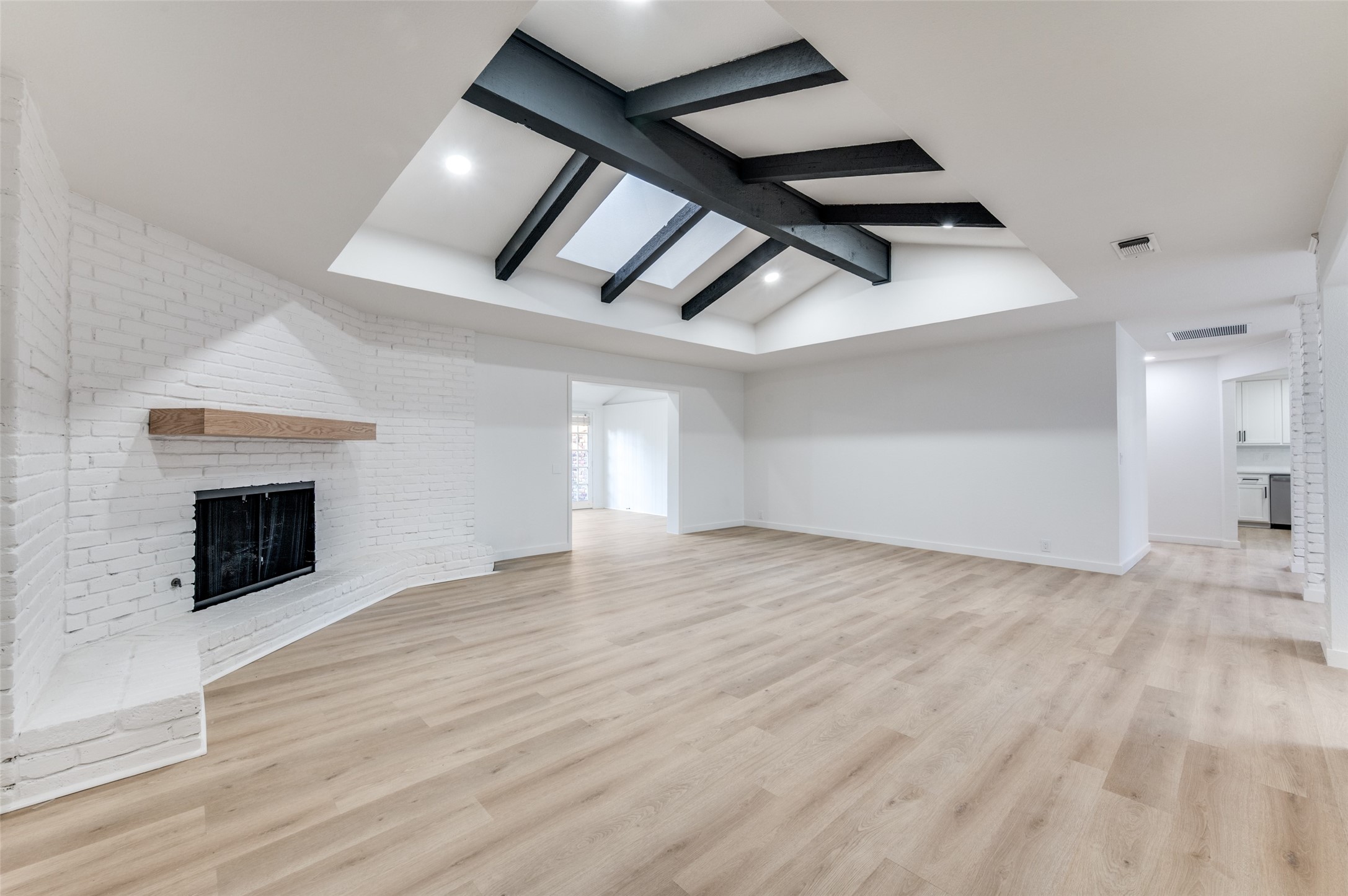2601 Red Oak Lane