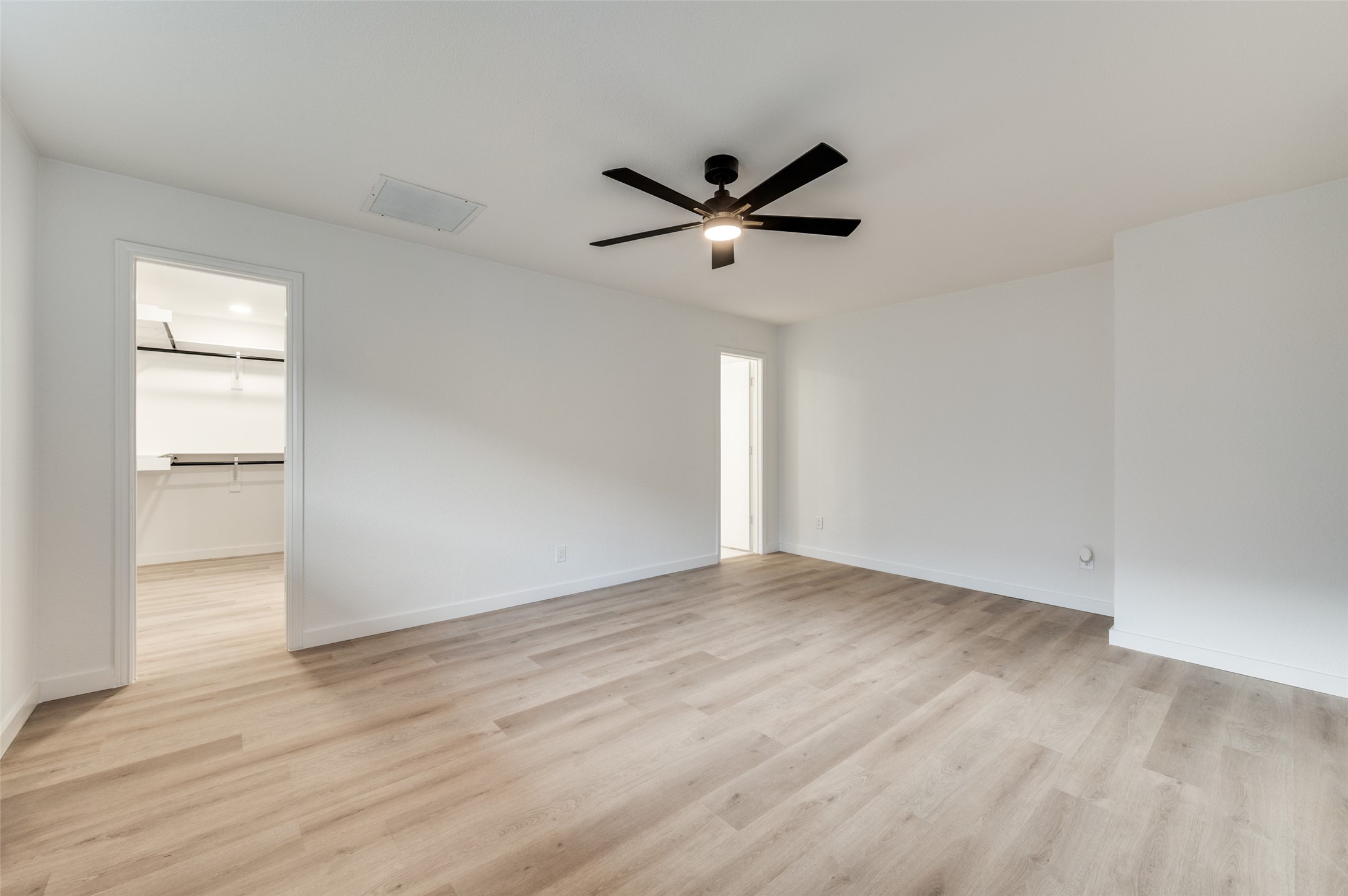 2601 Red Oak Lane