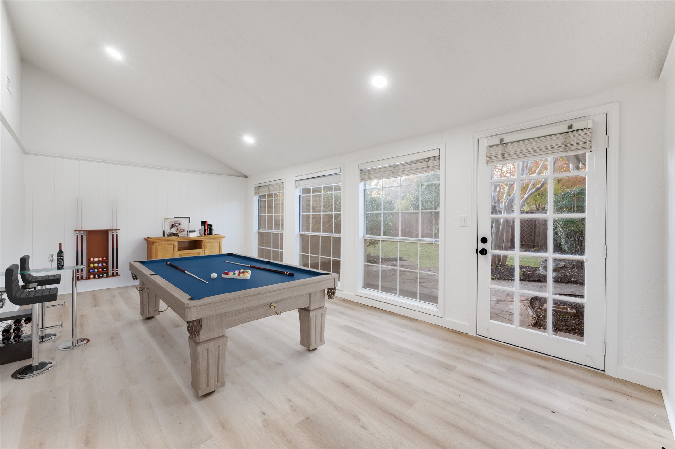 2601 Red Oak Lane