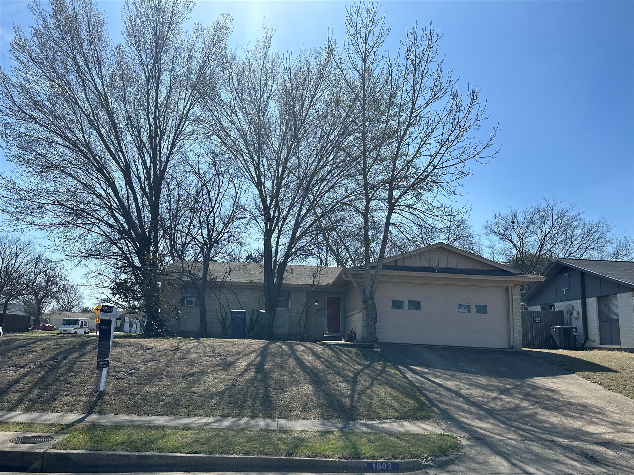 1602 Archery Lane