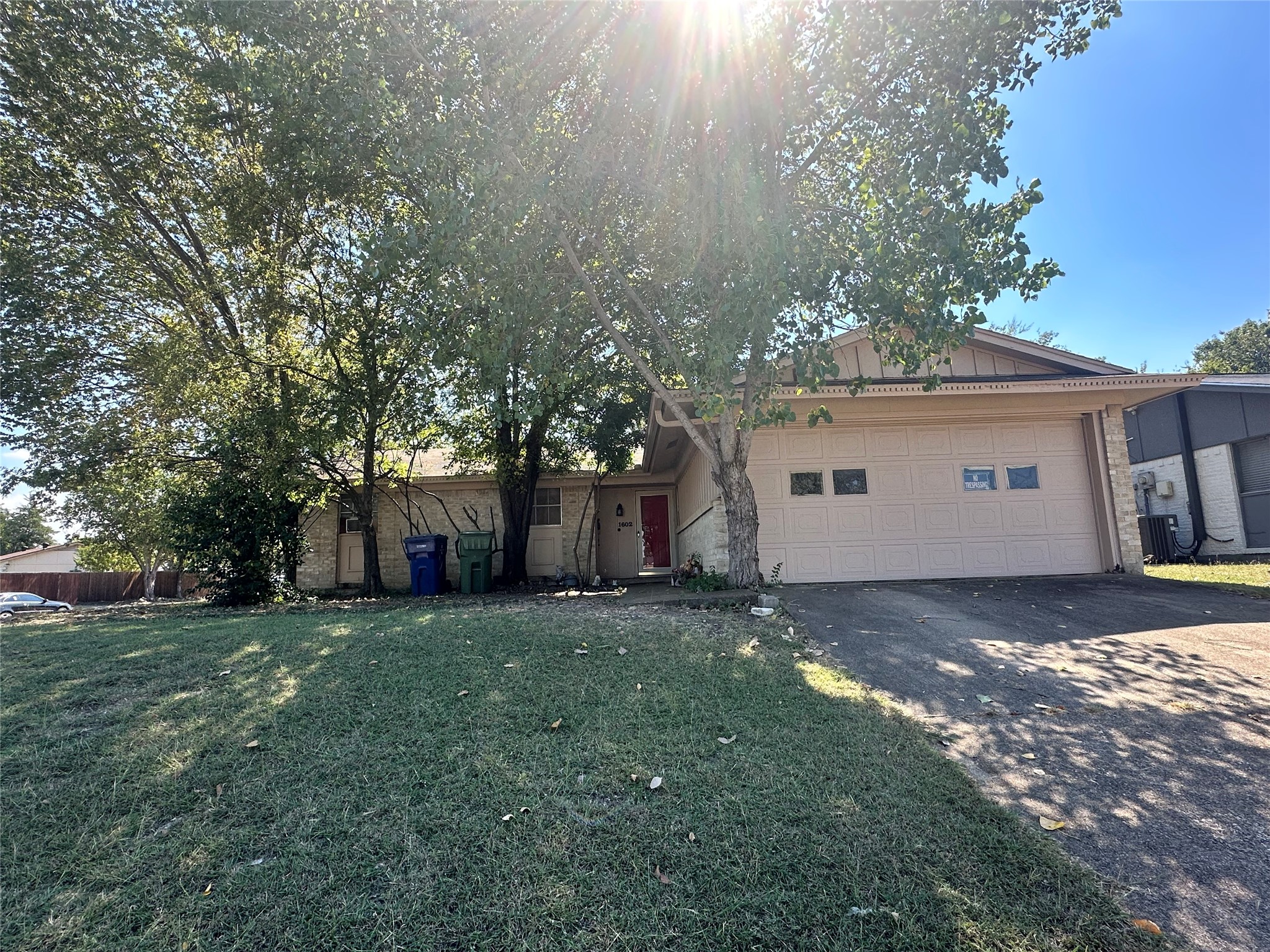 1602 Archery Lane