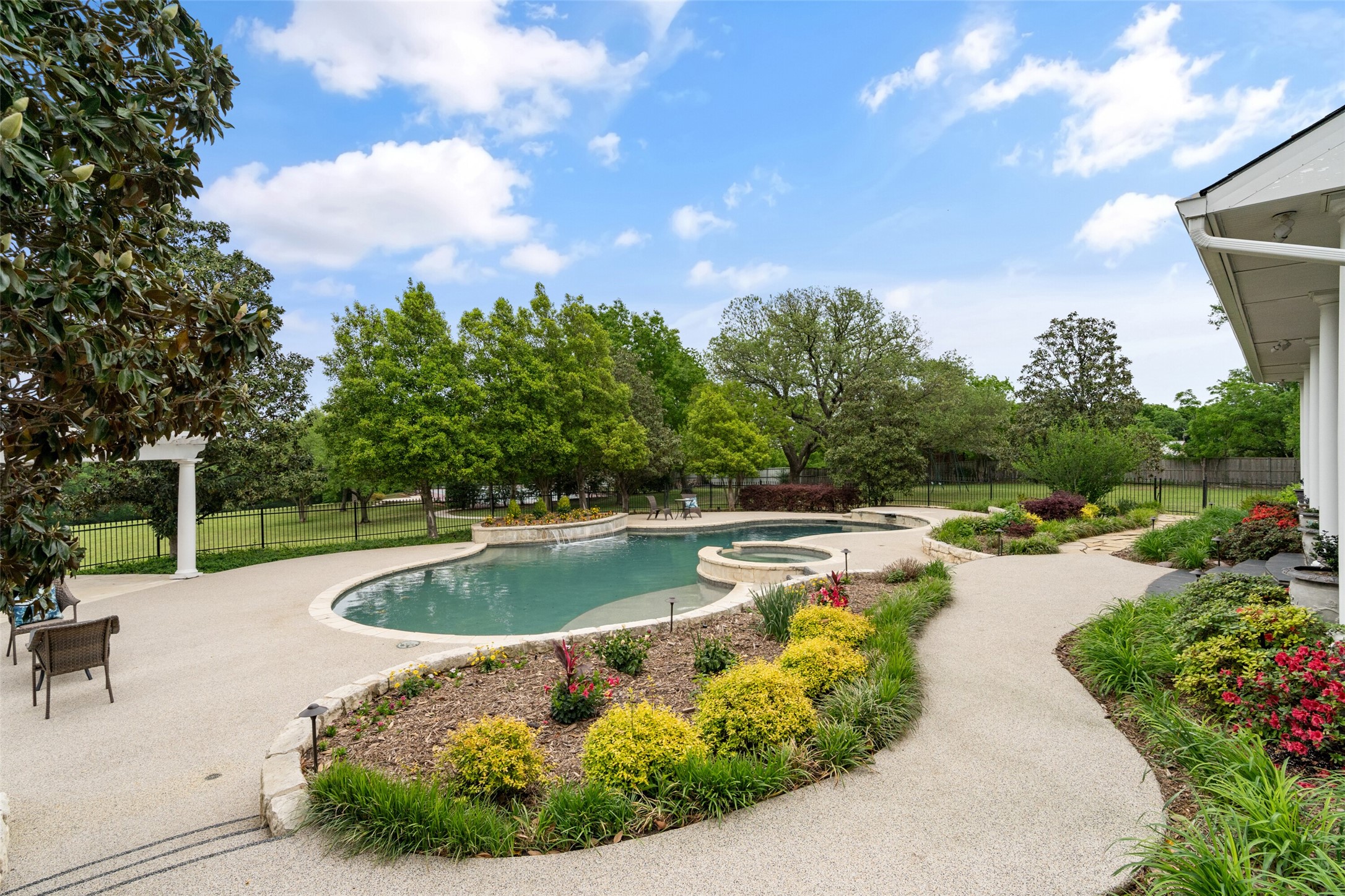 343 E Town East Boulevard