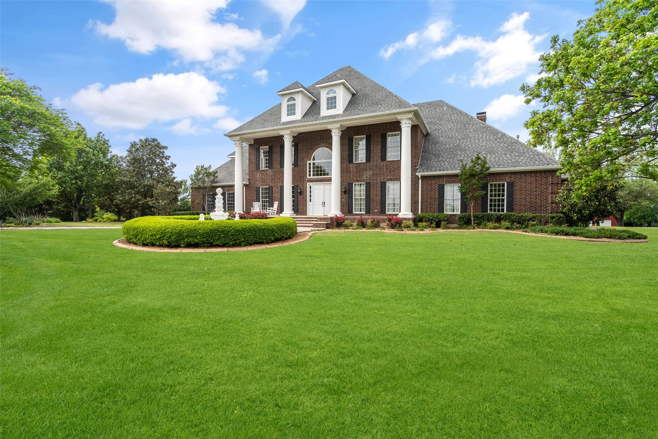 343 E Town East Boulevard