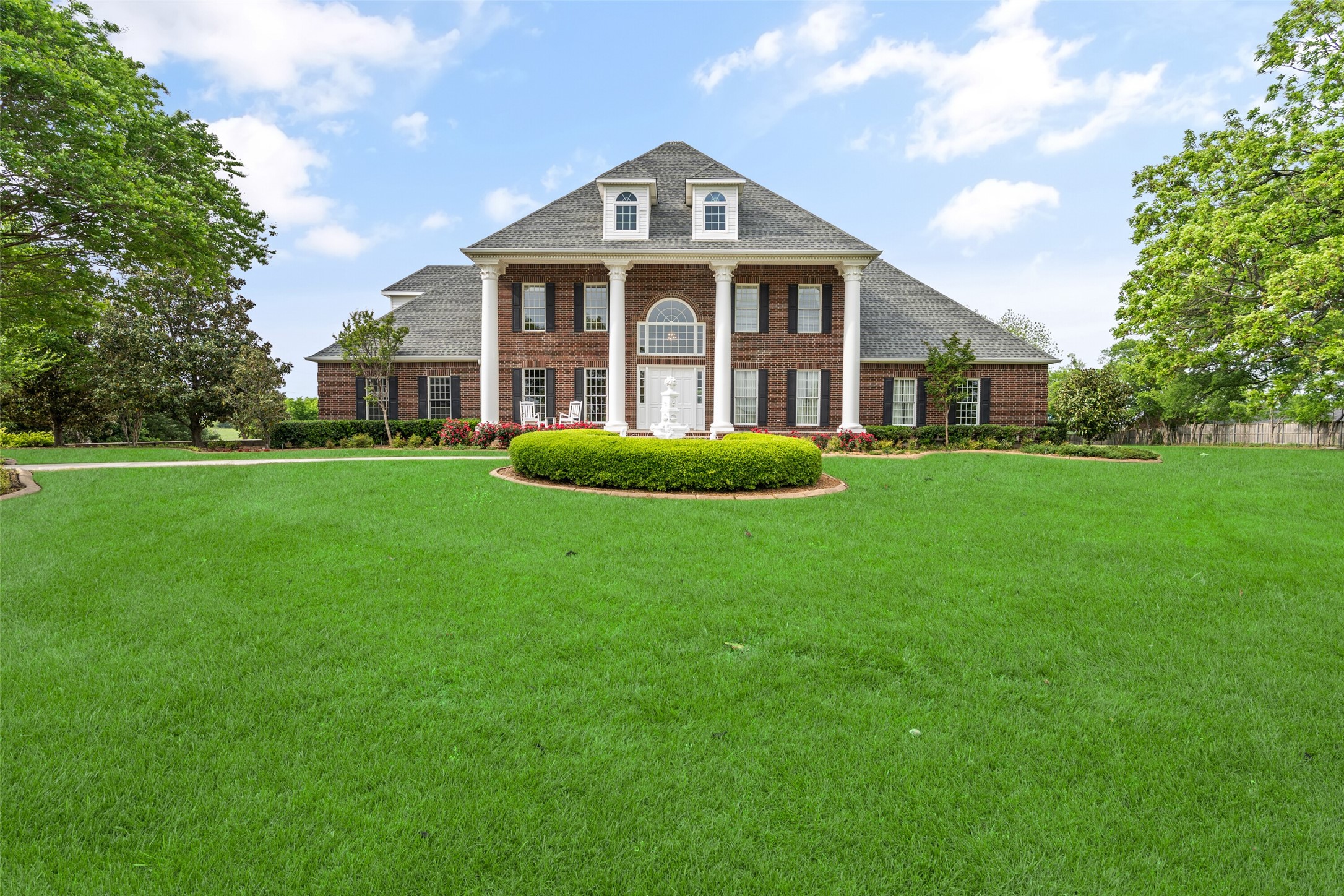 343 E Town East Boulevard