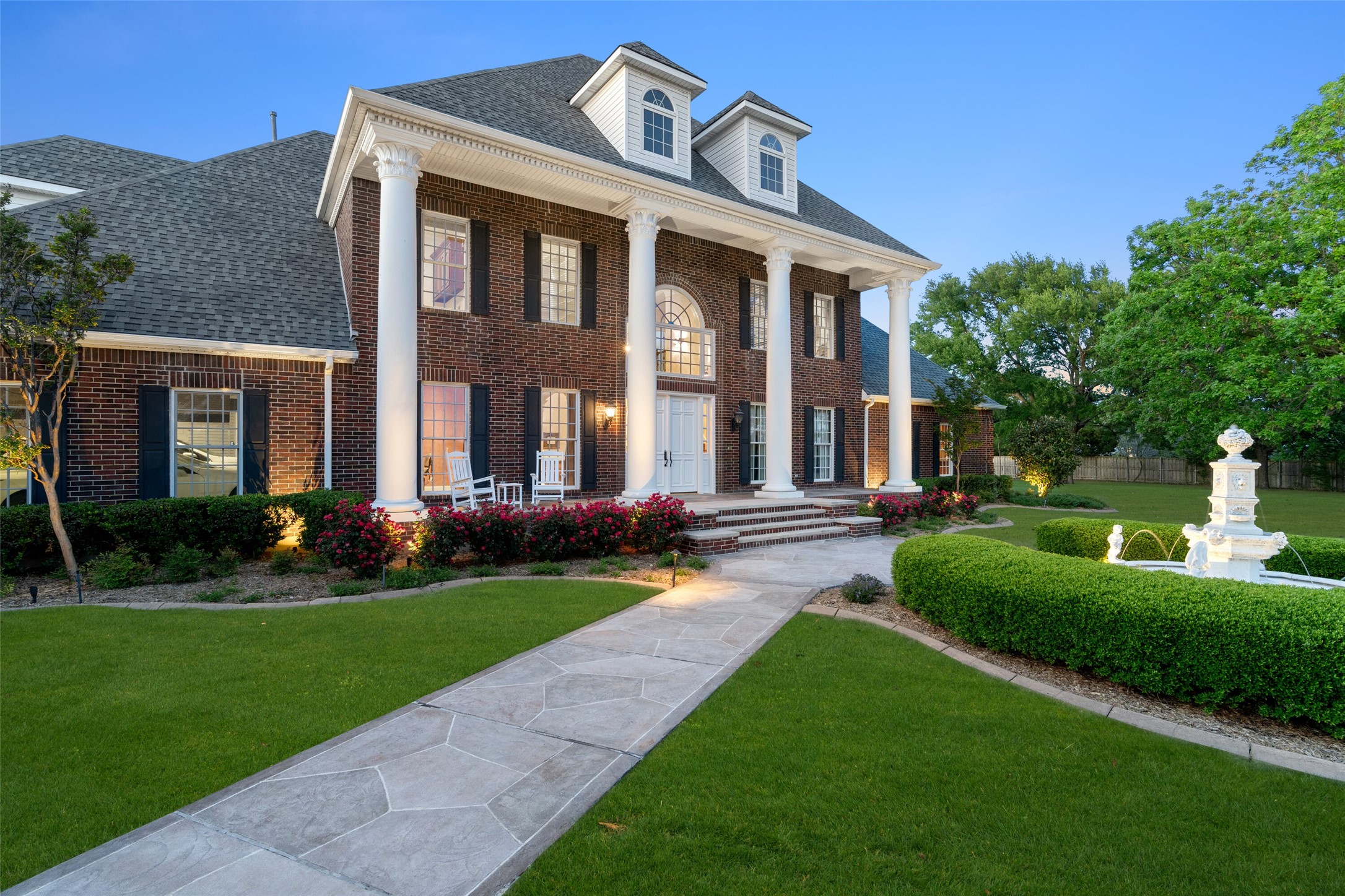 343 E Town East Boulevard
