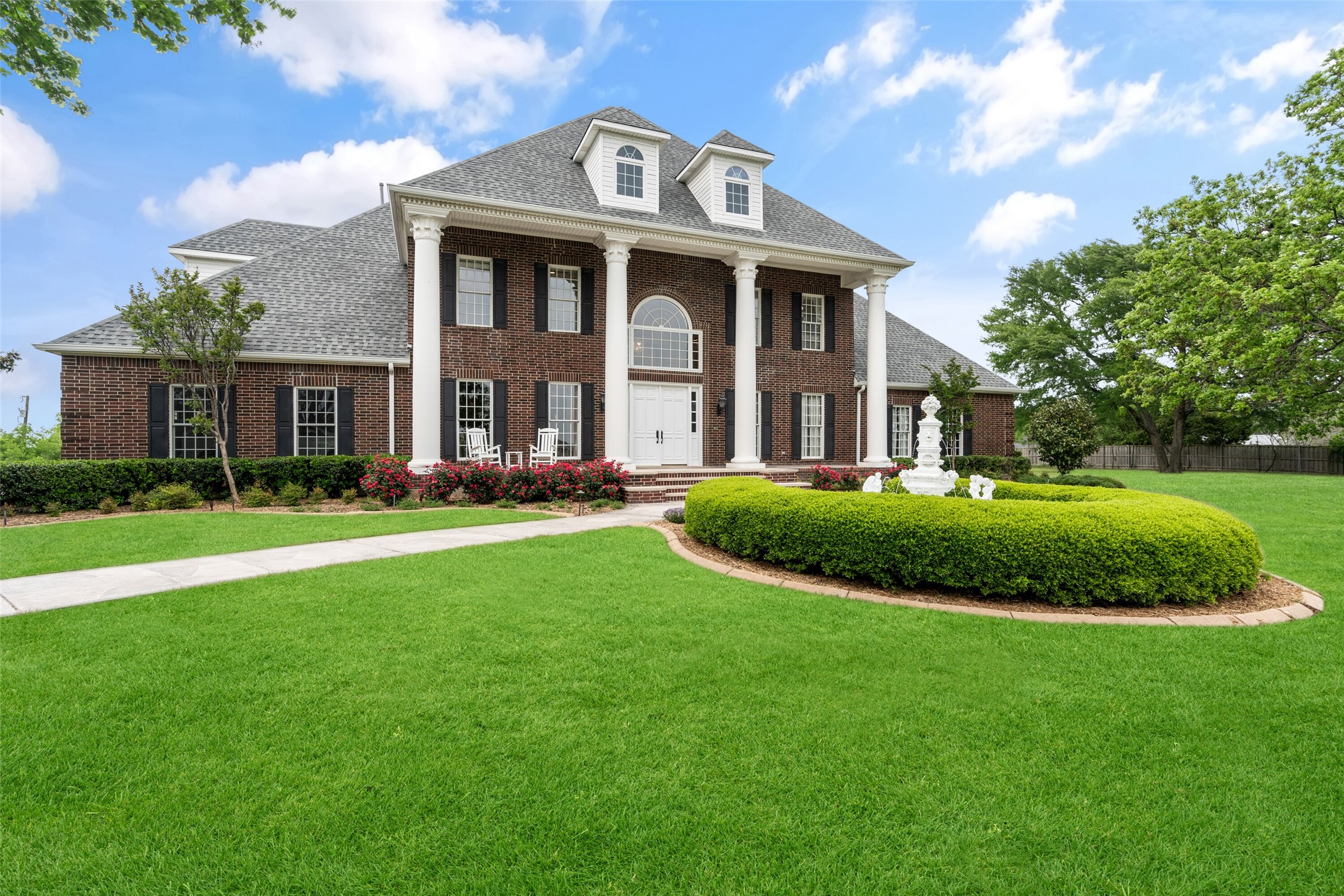 343 E Town East Boulevard