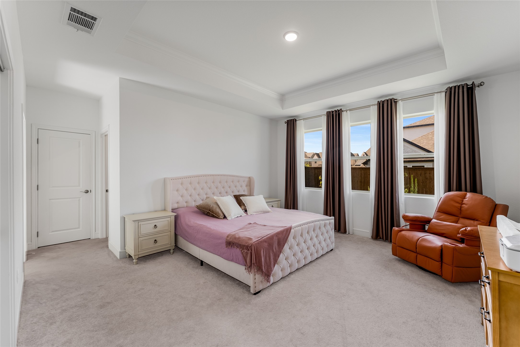 1045 Bleriot Drive