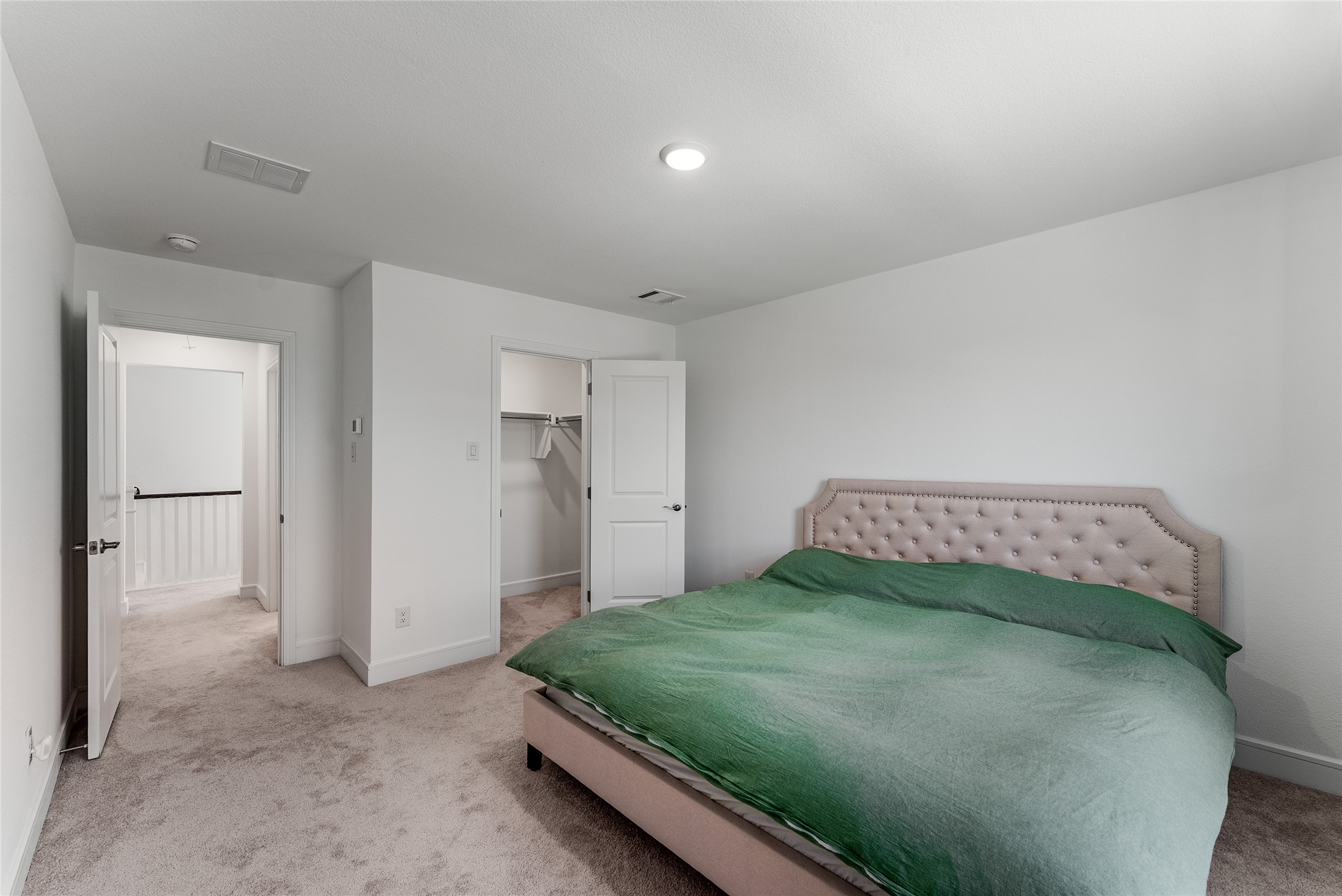 1045 Bleriot Drive