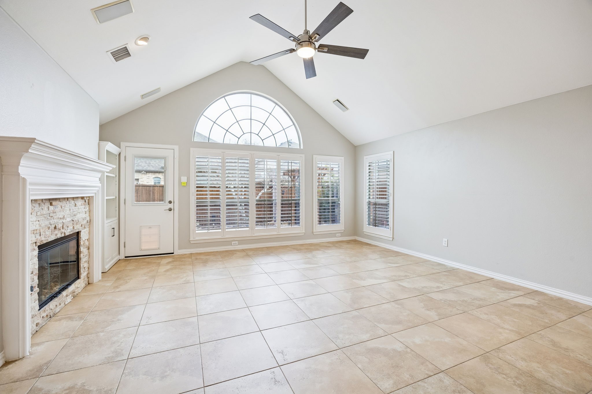 930 Crestmoor Drive
