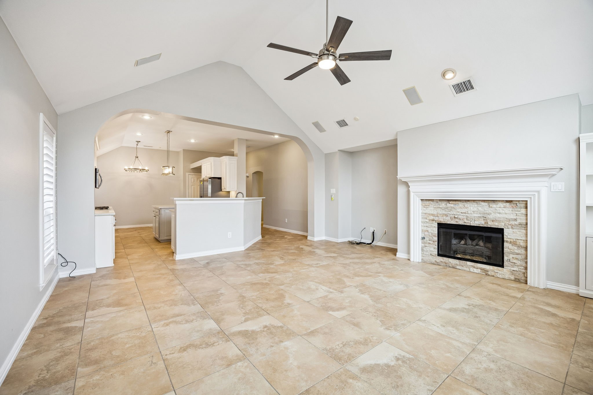 930 Crestmoor Drive