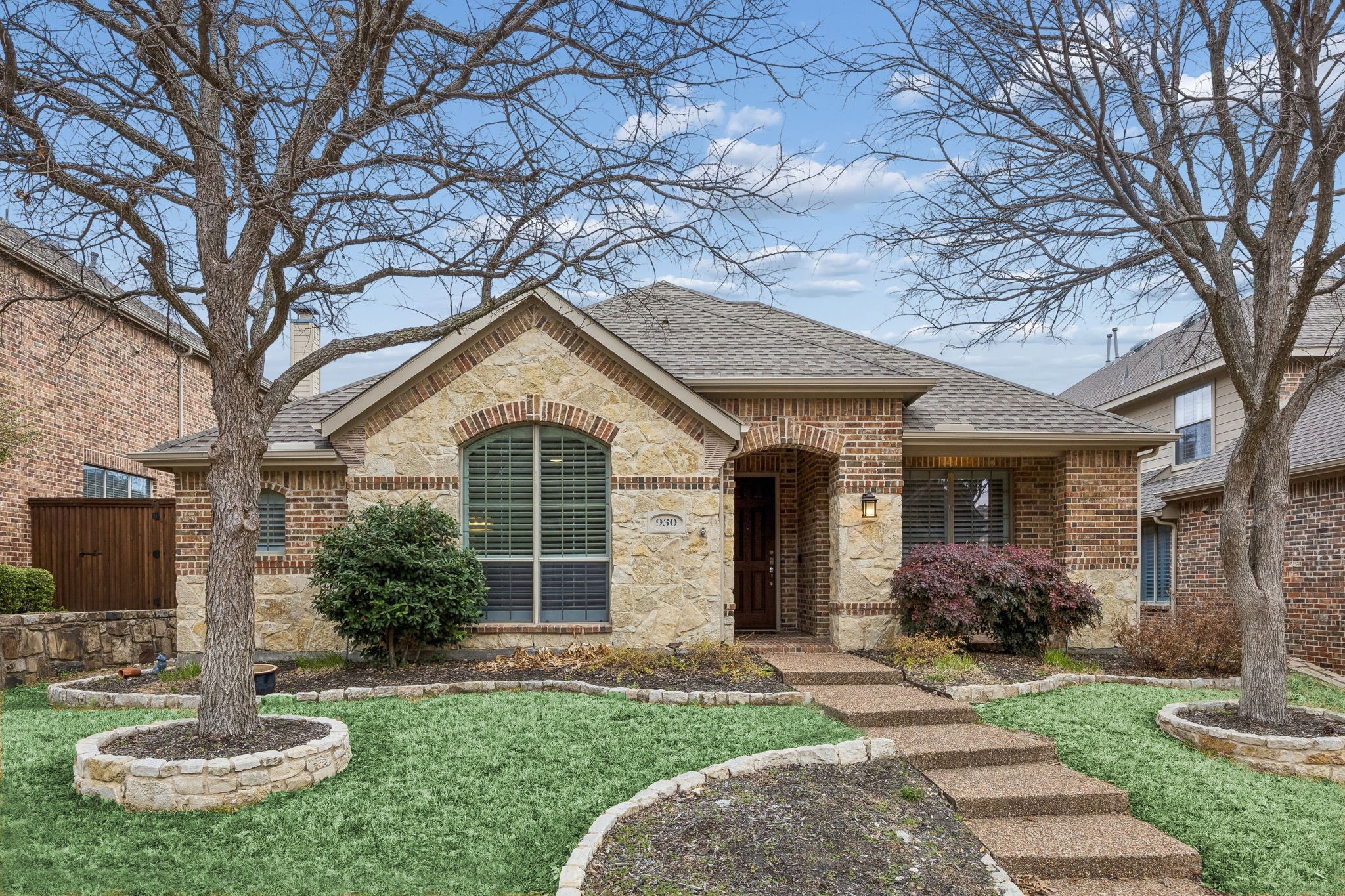 930 Crestmoor Drive