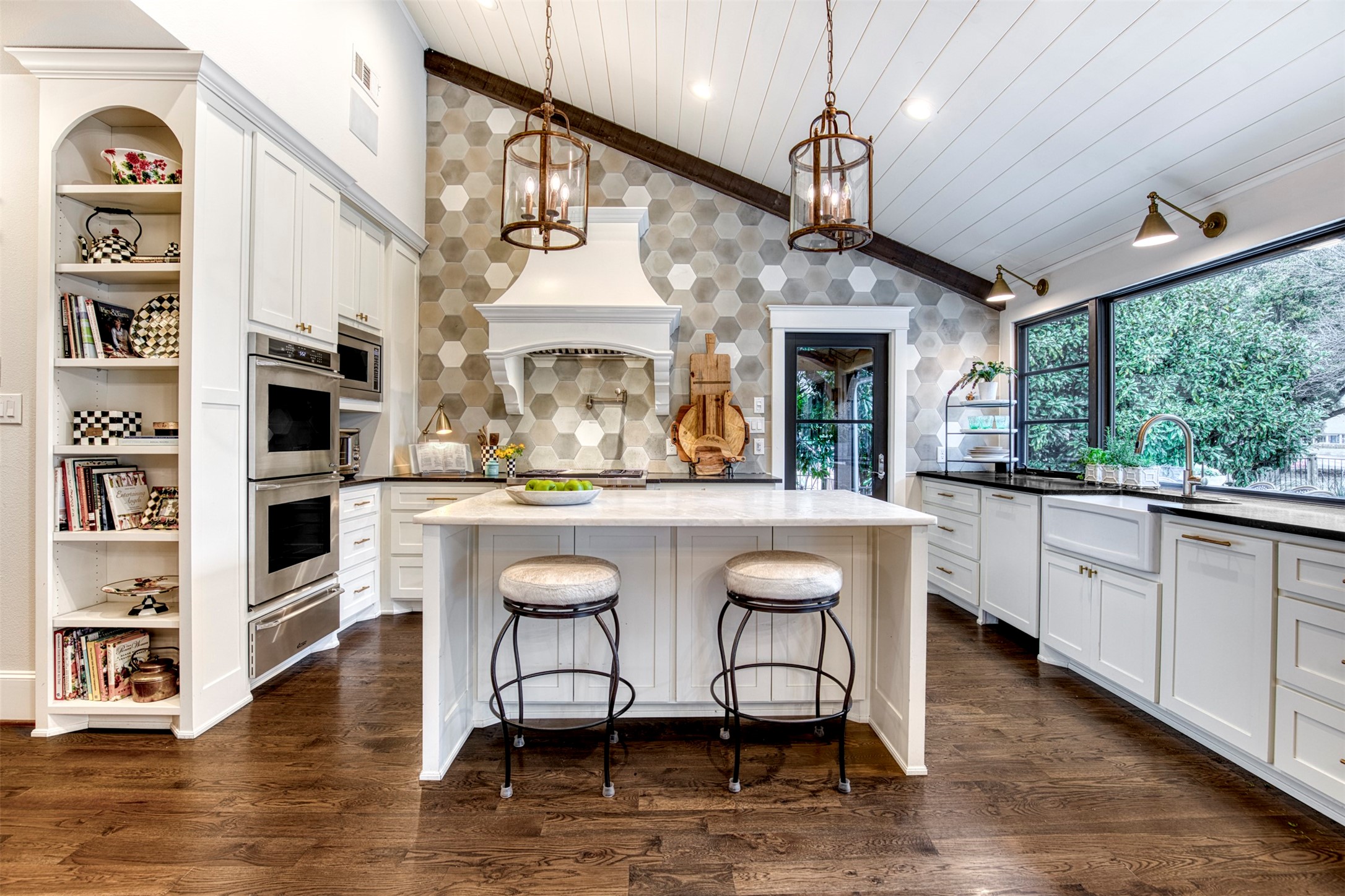 5929 Club Oaks Drive