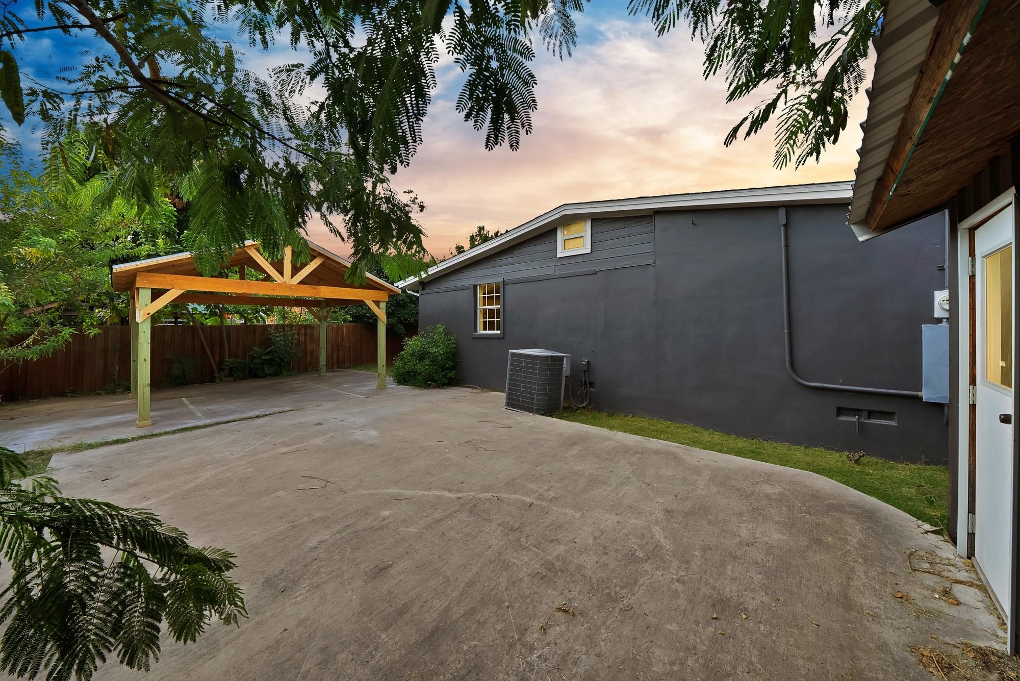 3046 Rotan Lane