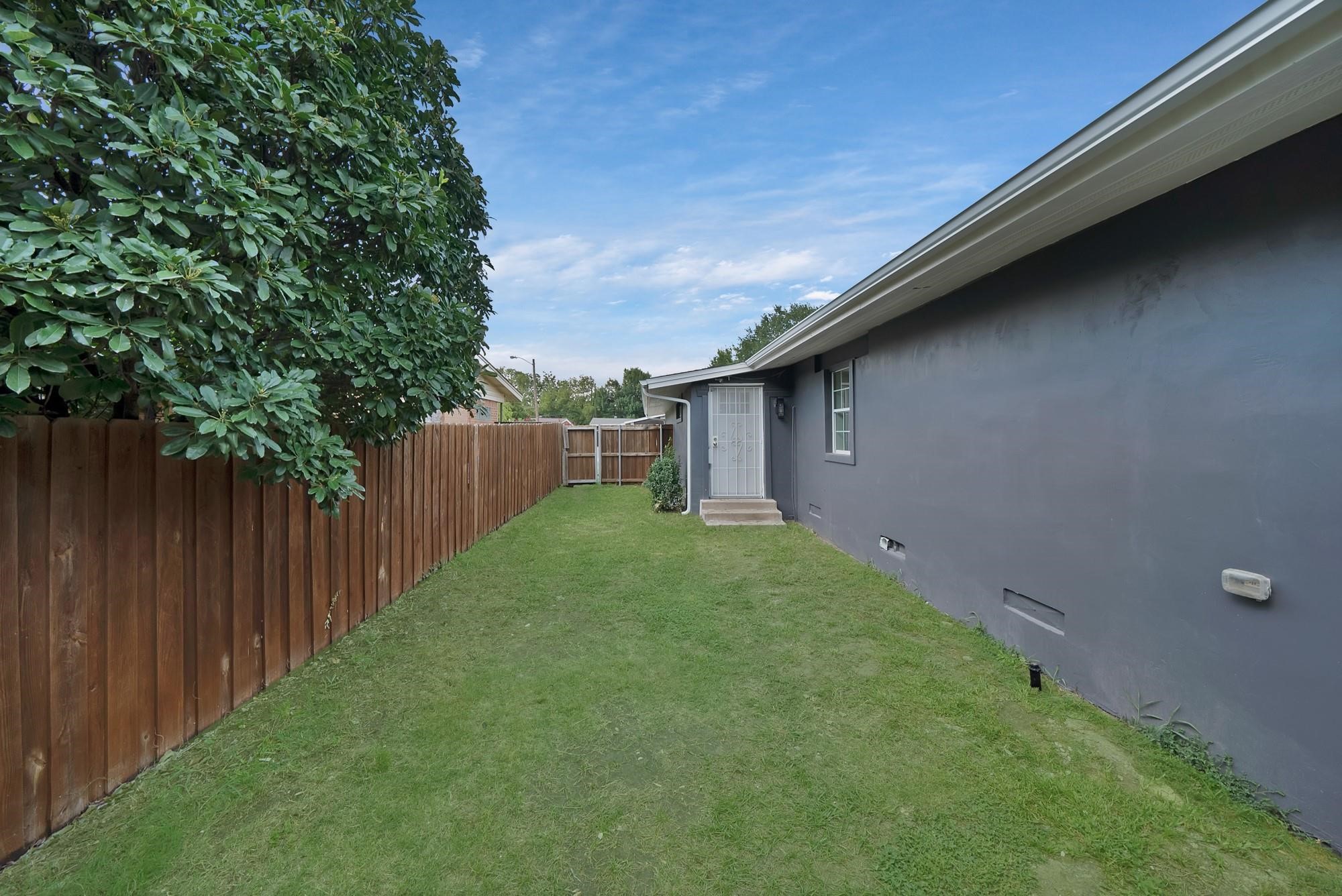 3046 Rotan Lane