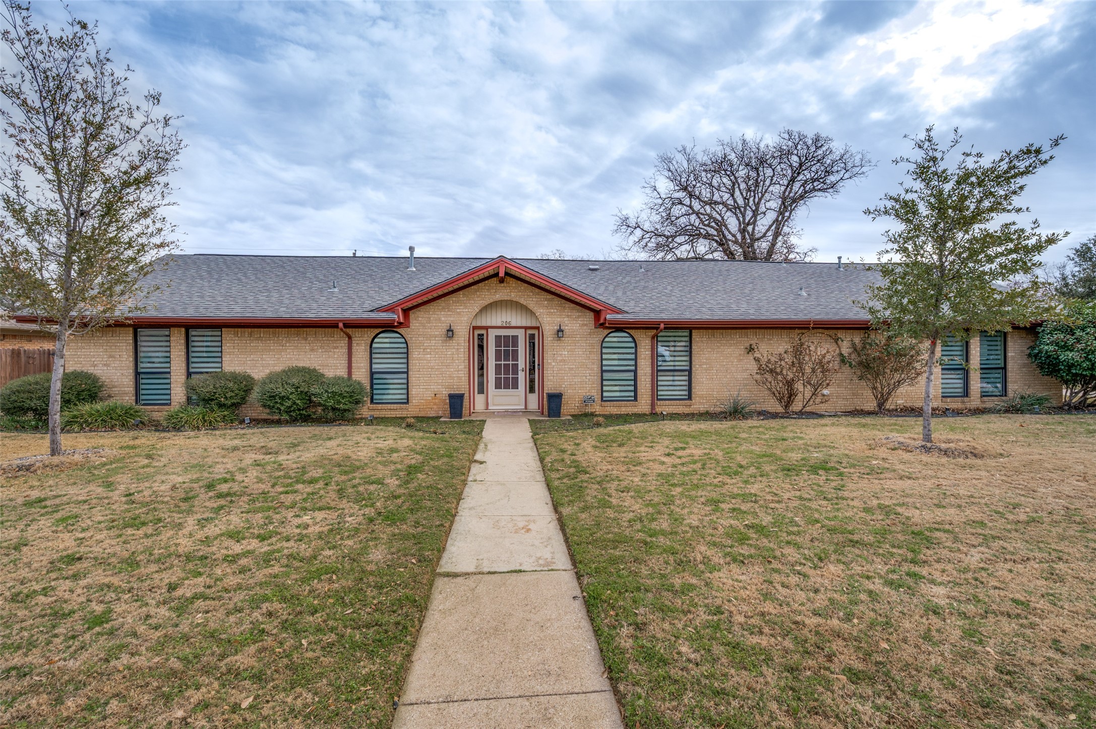 206 Edgewood Drive
