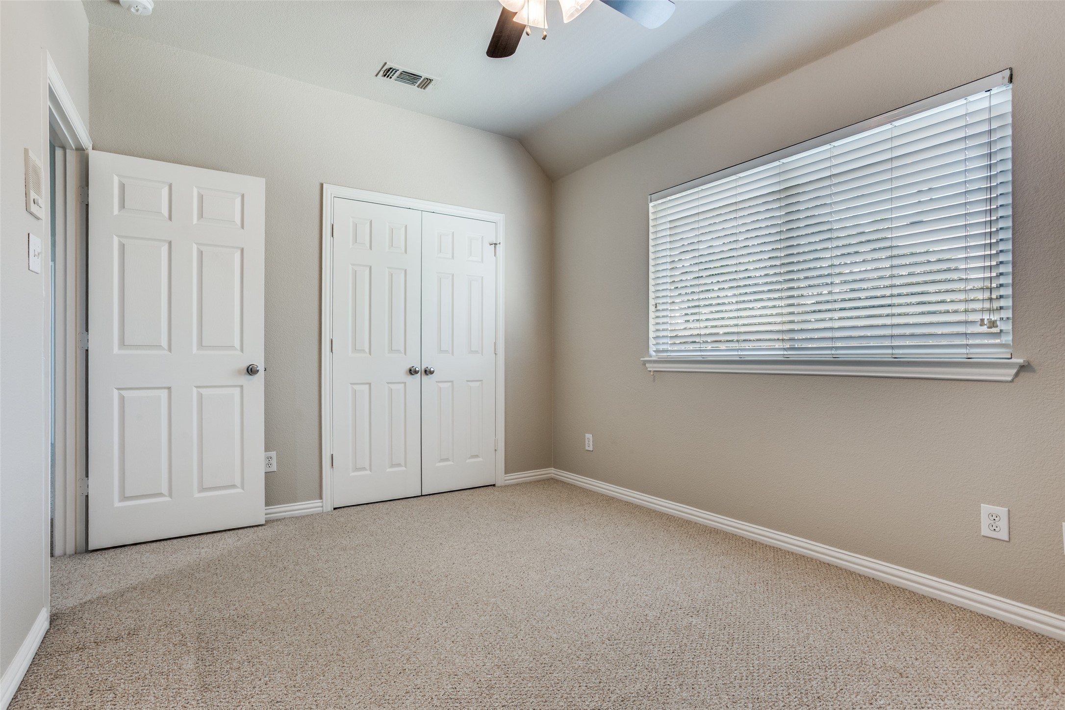 2701 Greenview Drive