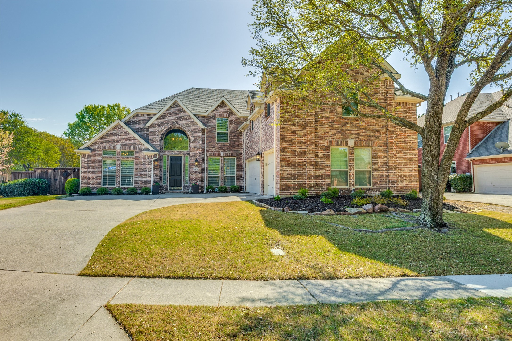 2701 Greenview Drive