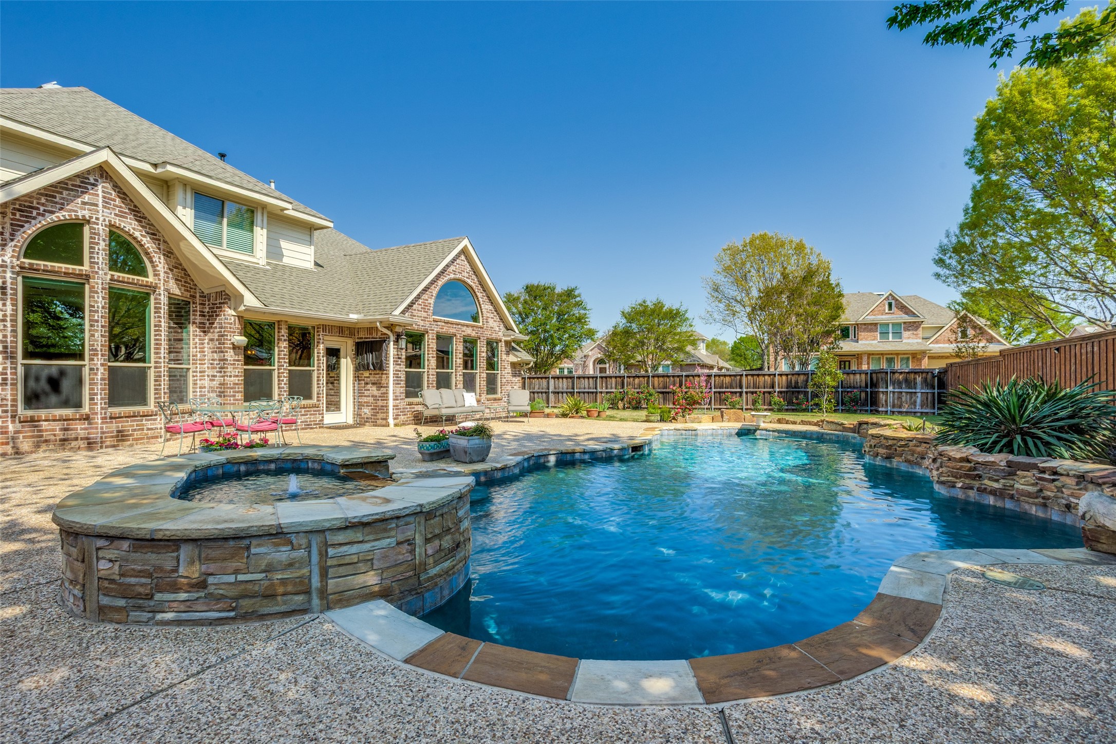 2701 Greenview Drive