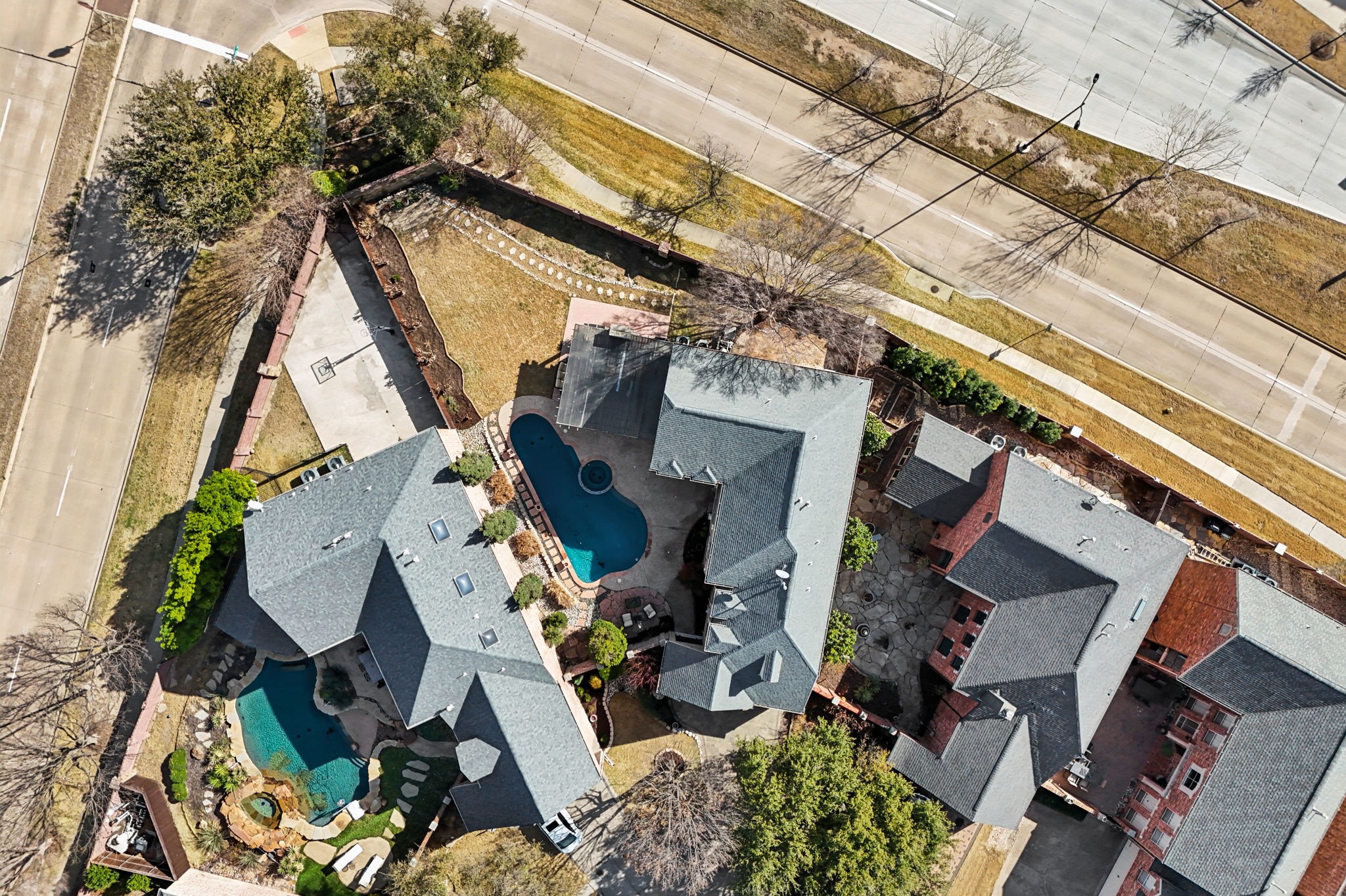 77 Mill Pond Drive