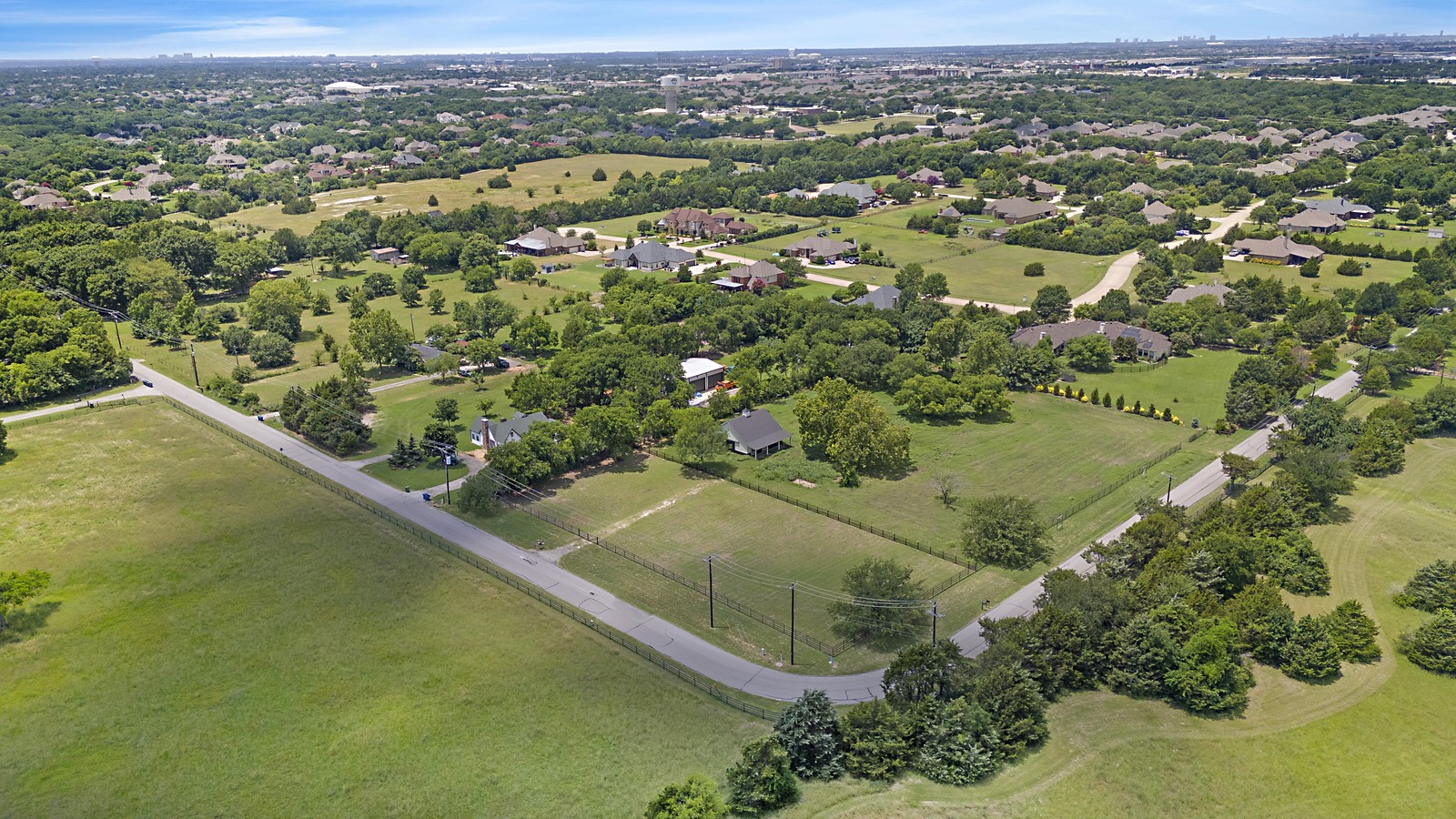 711 Meandering Way