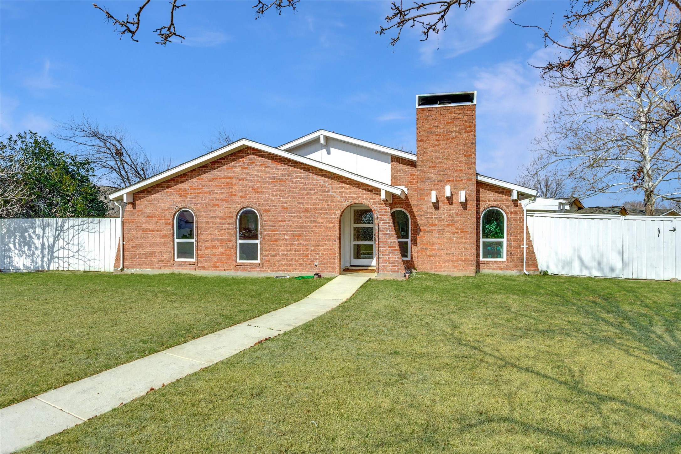5702 Galaxie Road